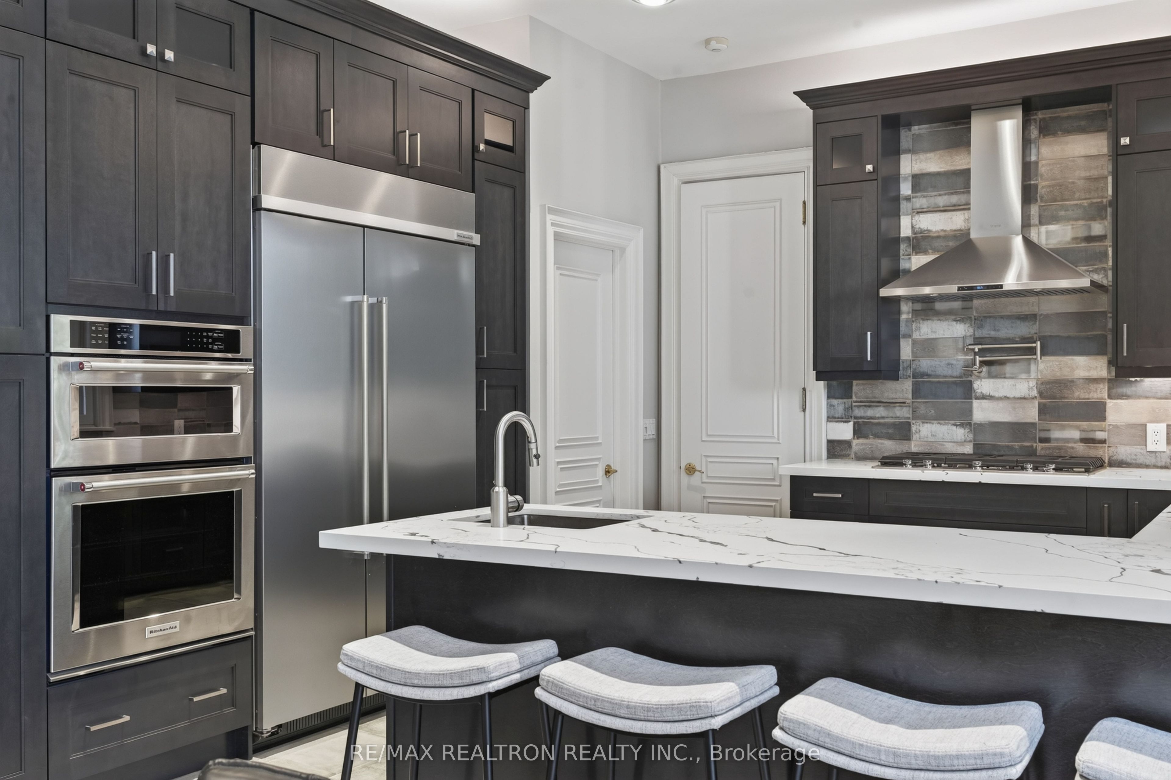48 Johnson Street Property Photo 13
