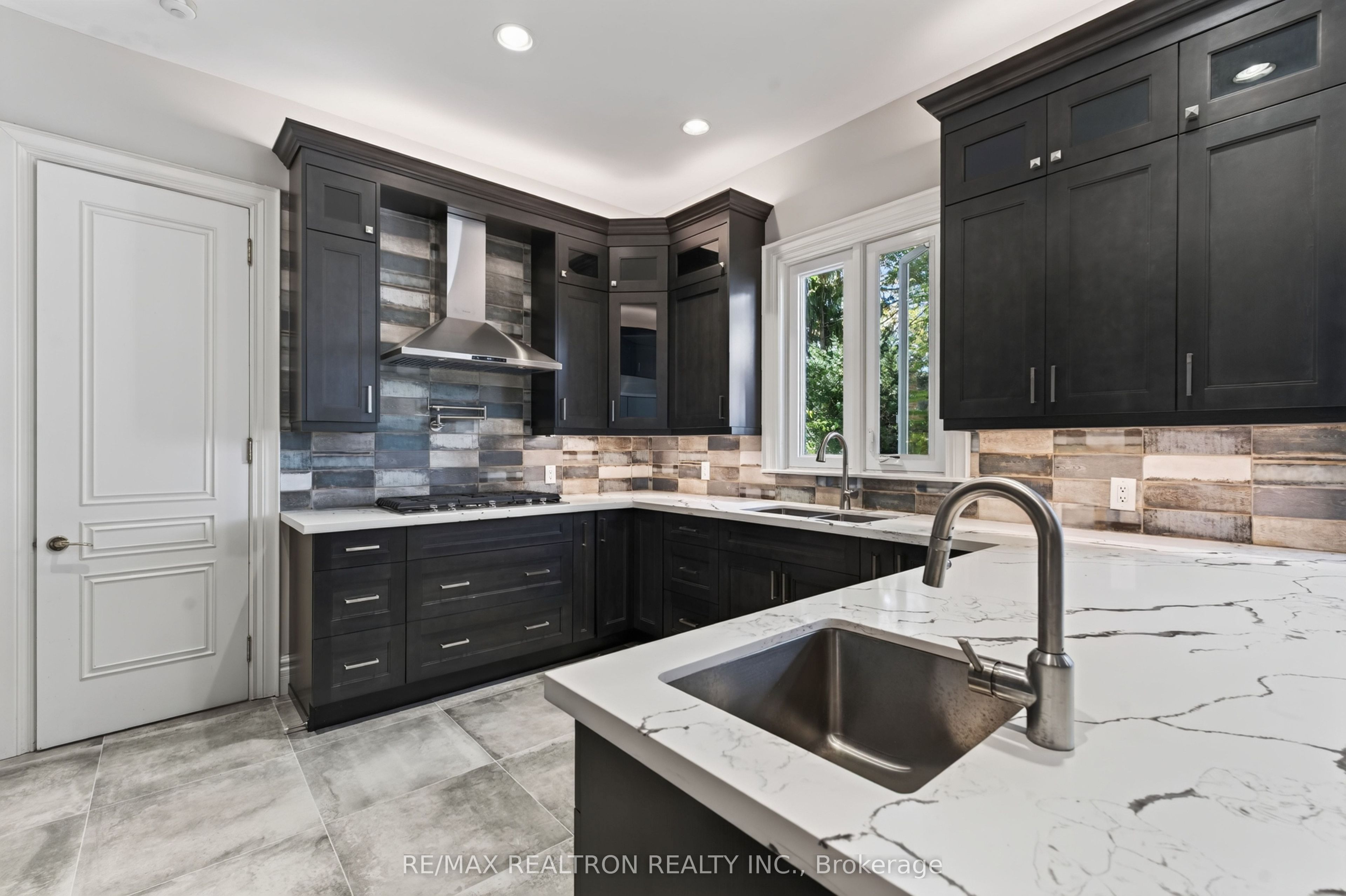 48 Johnson Street Property Photo 17