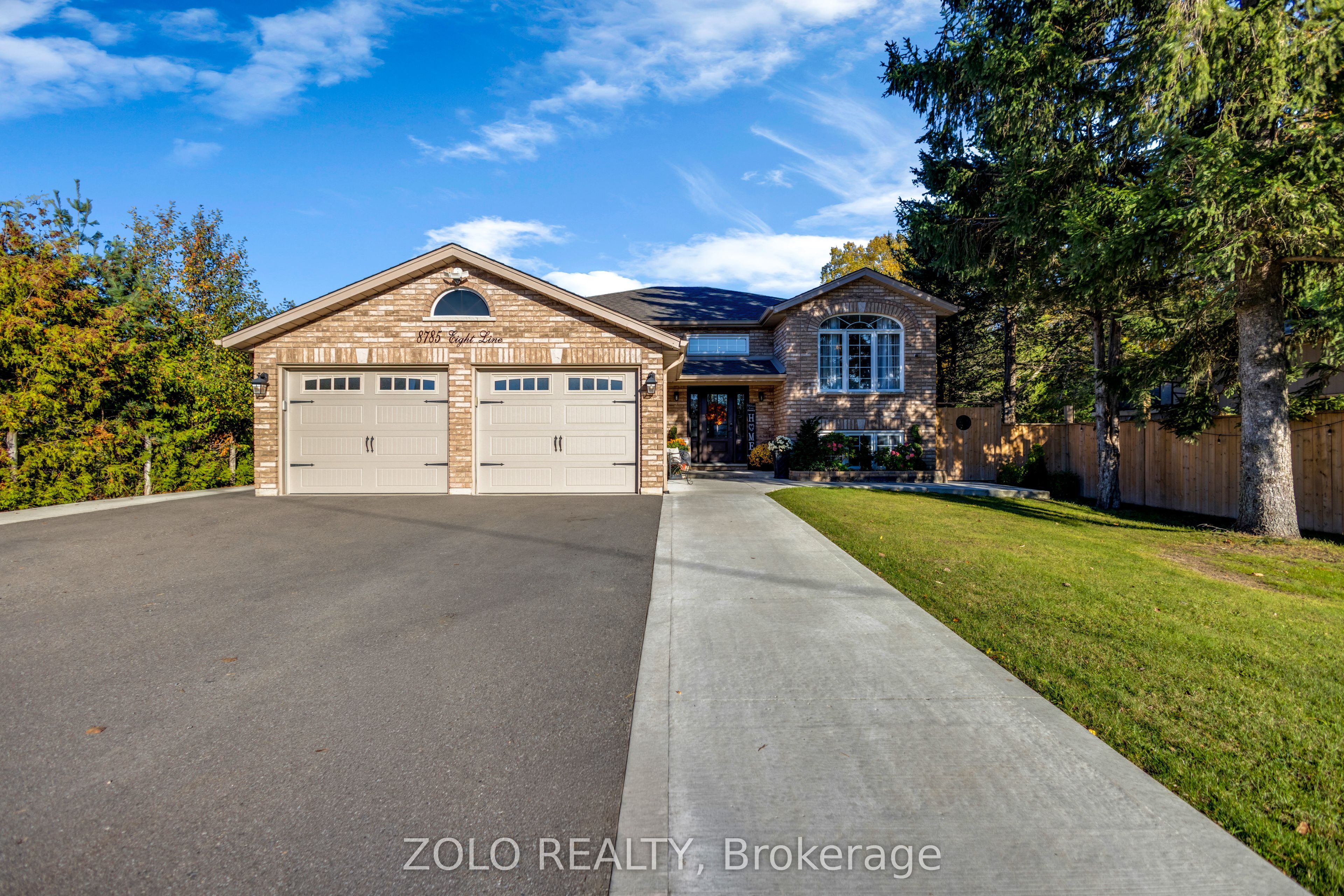 8785 8th Line Property Photo 1