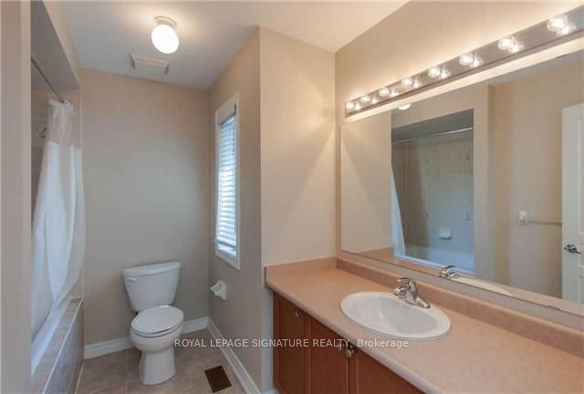 21 Pitney Avenue Property Photo 8