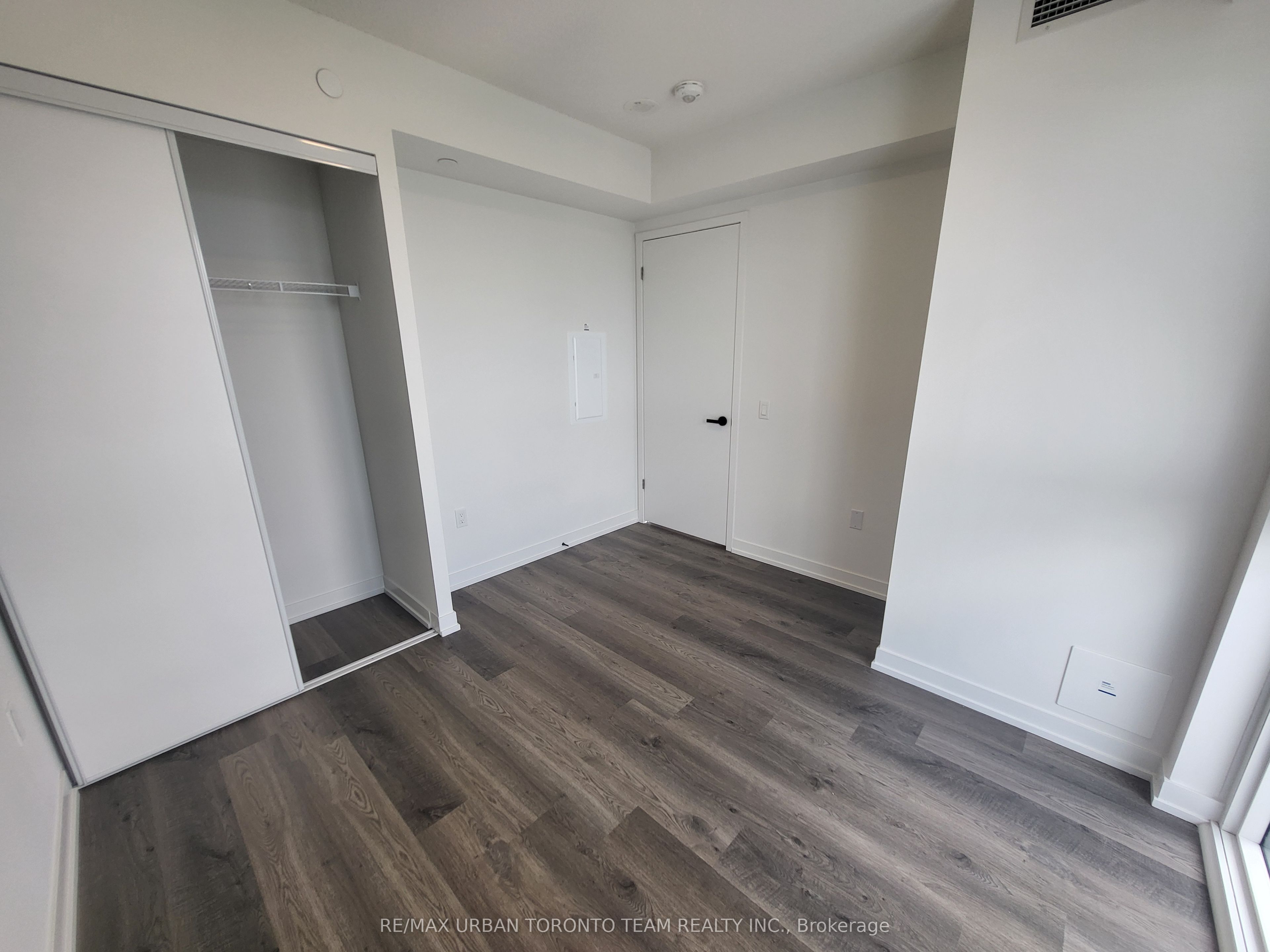 195 Commerce Street 2608 Property Photo 10