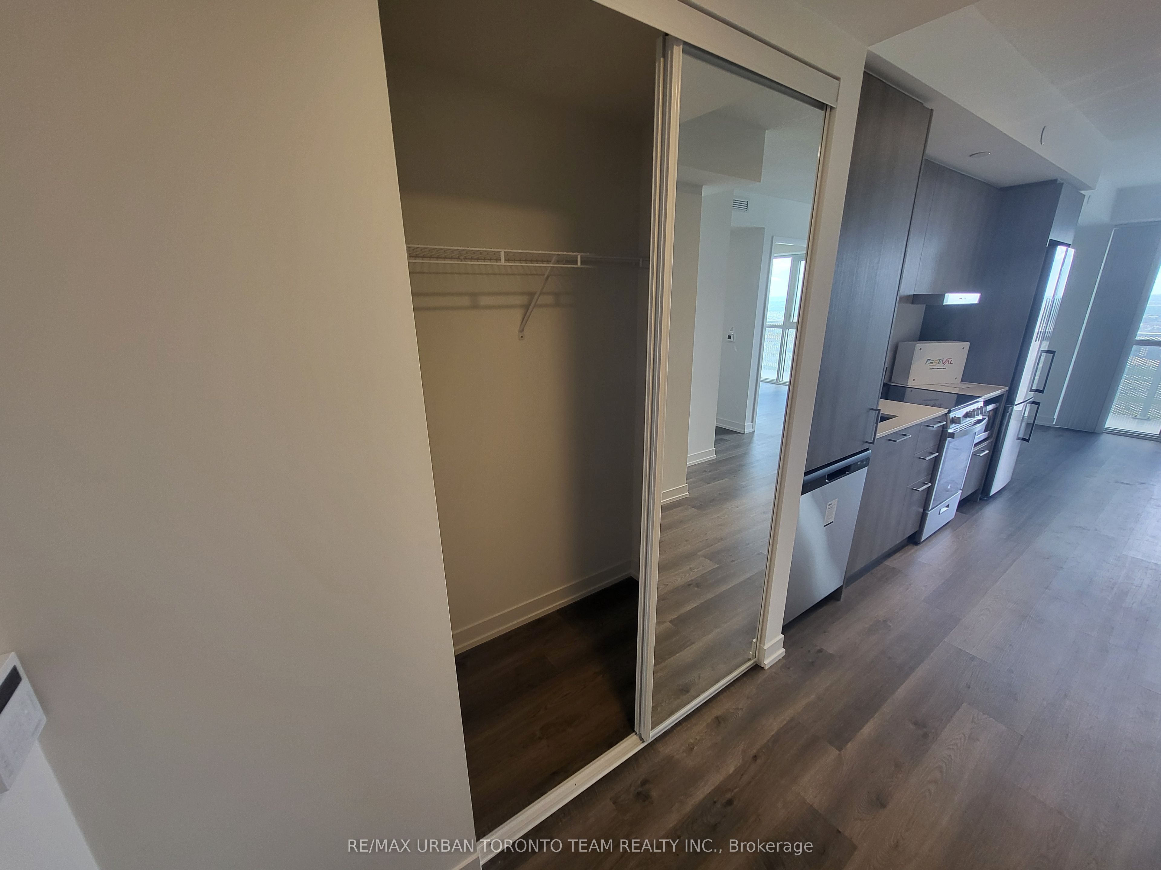 195 Commerce Street 2608 Property Photo 11