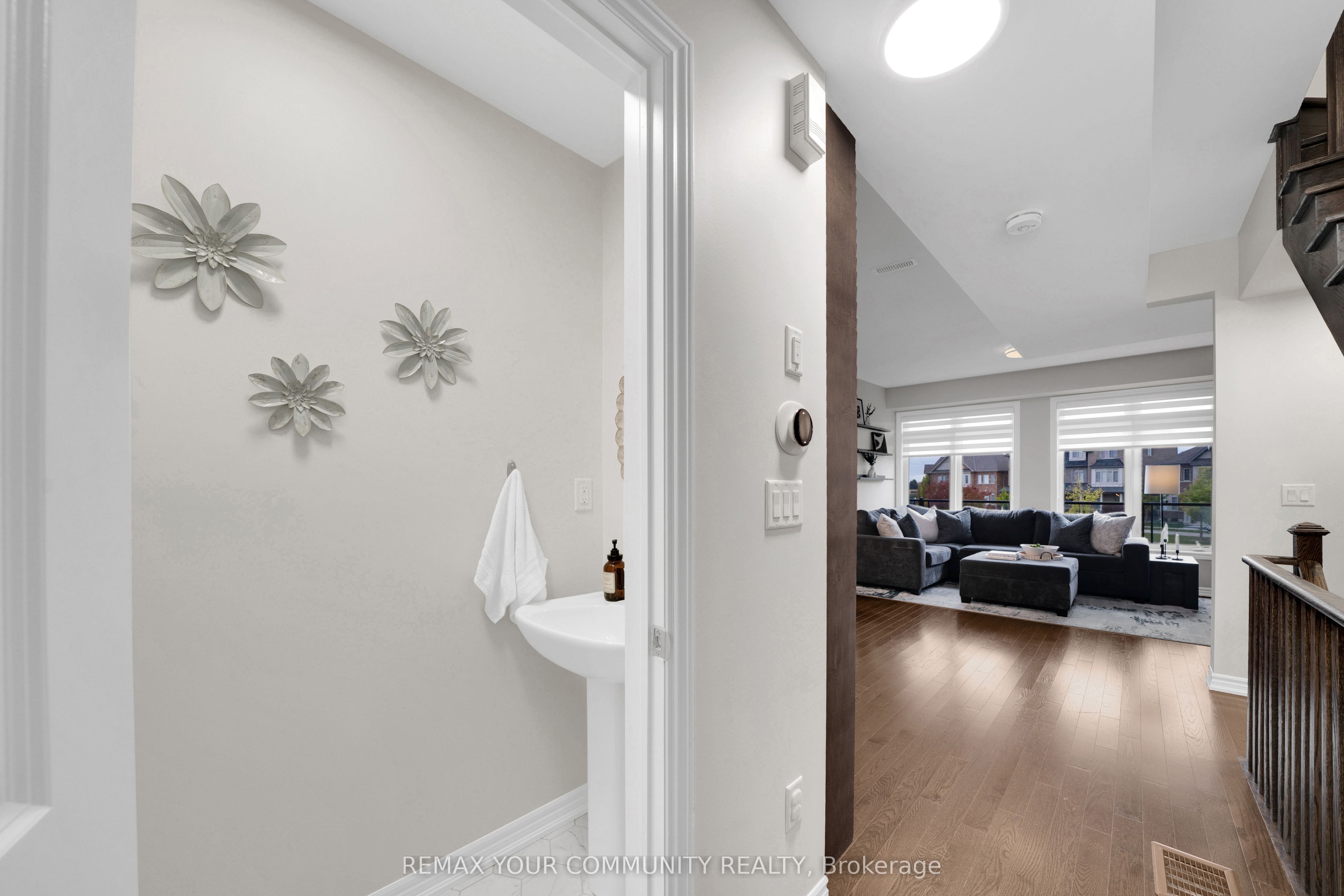 104 Holyrood Crescent Property Photo 23