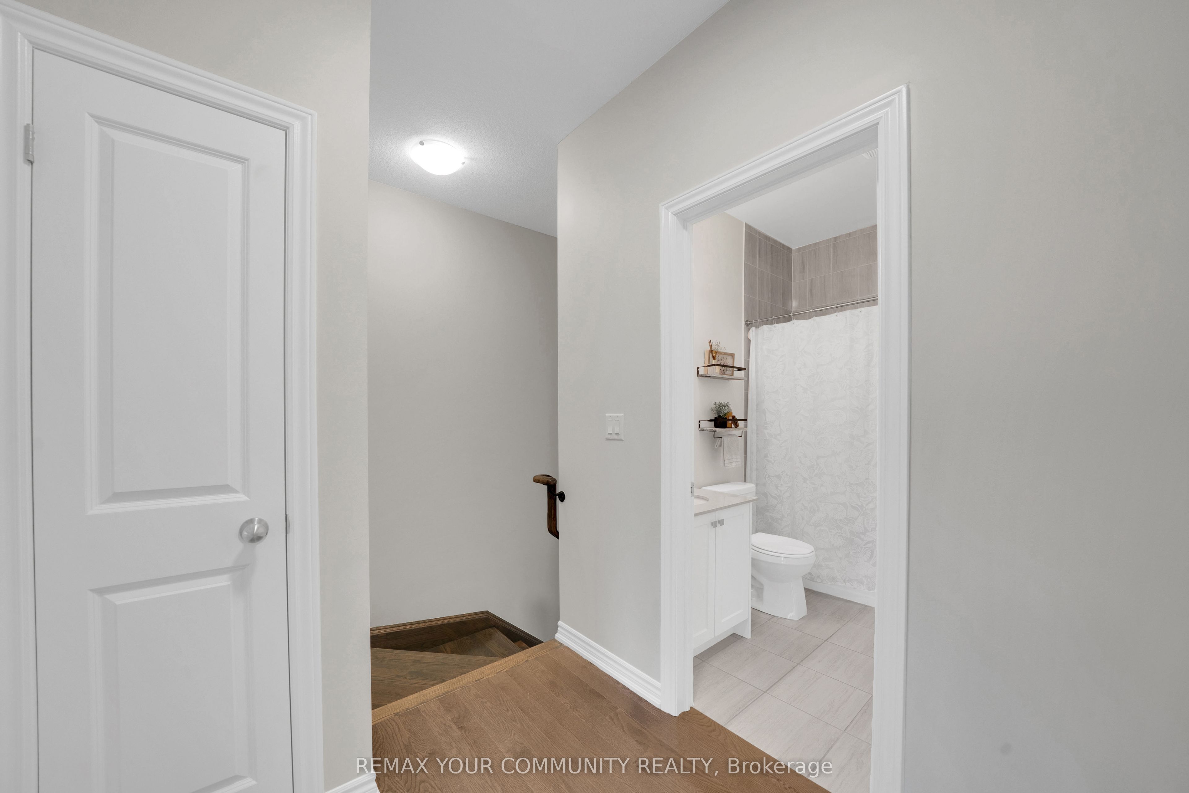 104 Holyrood Crescent Property Photo 25
