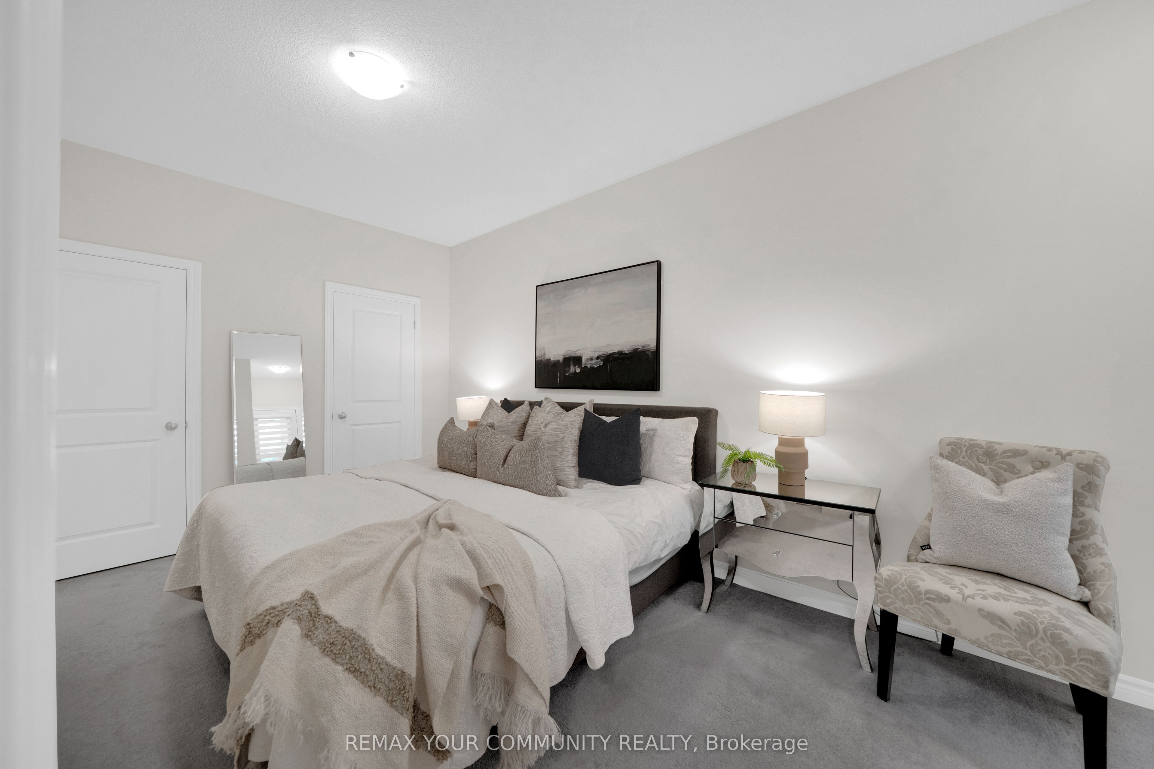 104 Holyrood Crescent Property Photo 26