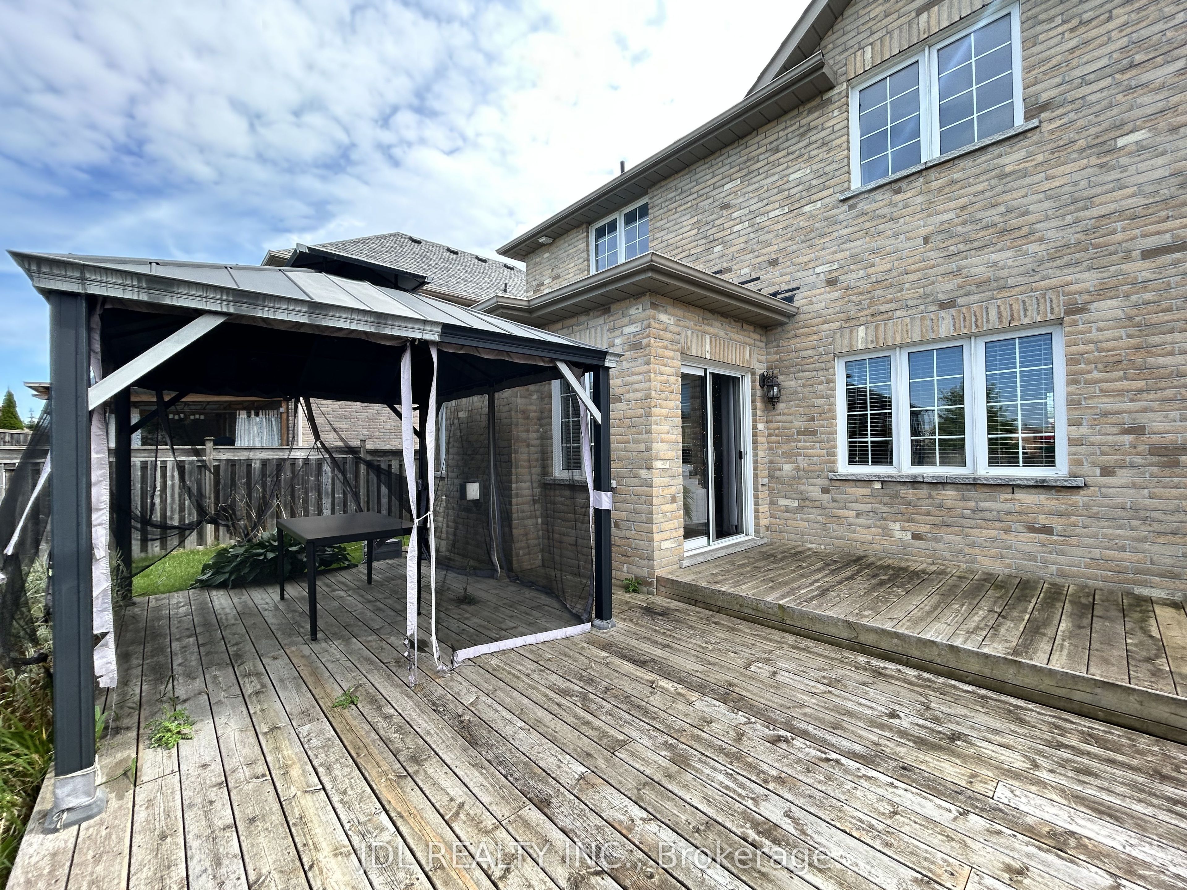 36 Laurelbank Crescent Property Photo 23