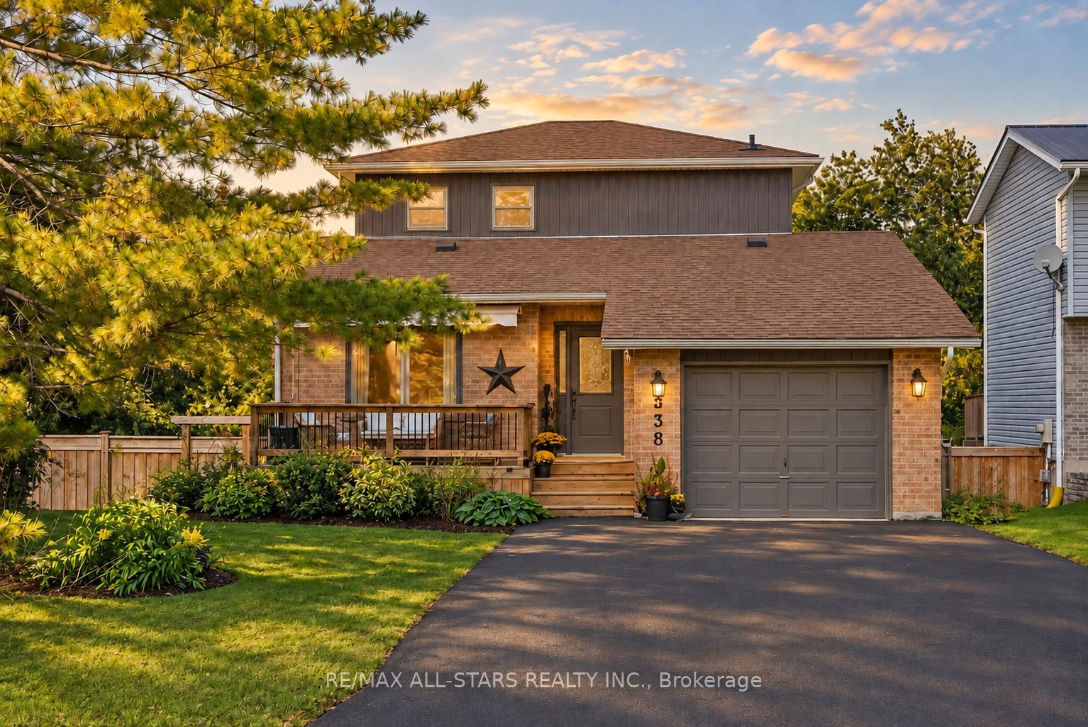 538 Highland Crescent Property Photo 1
