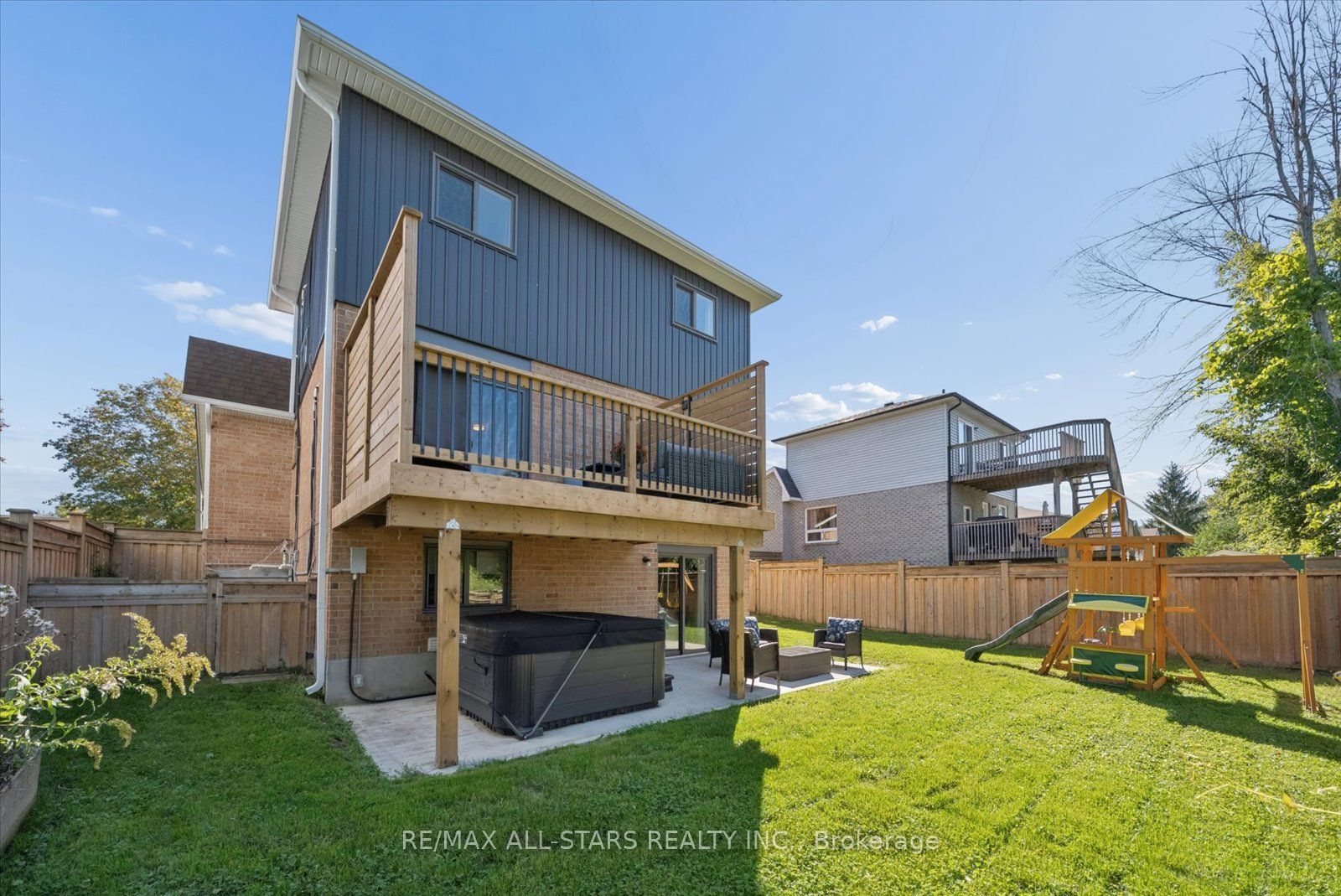 538 Highland Crescent Property Photo 3