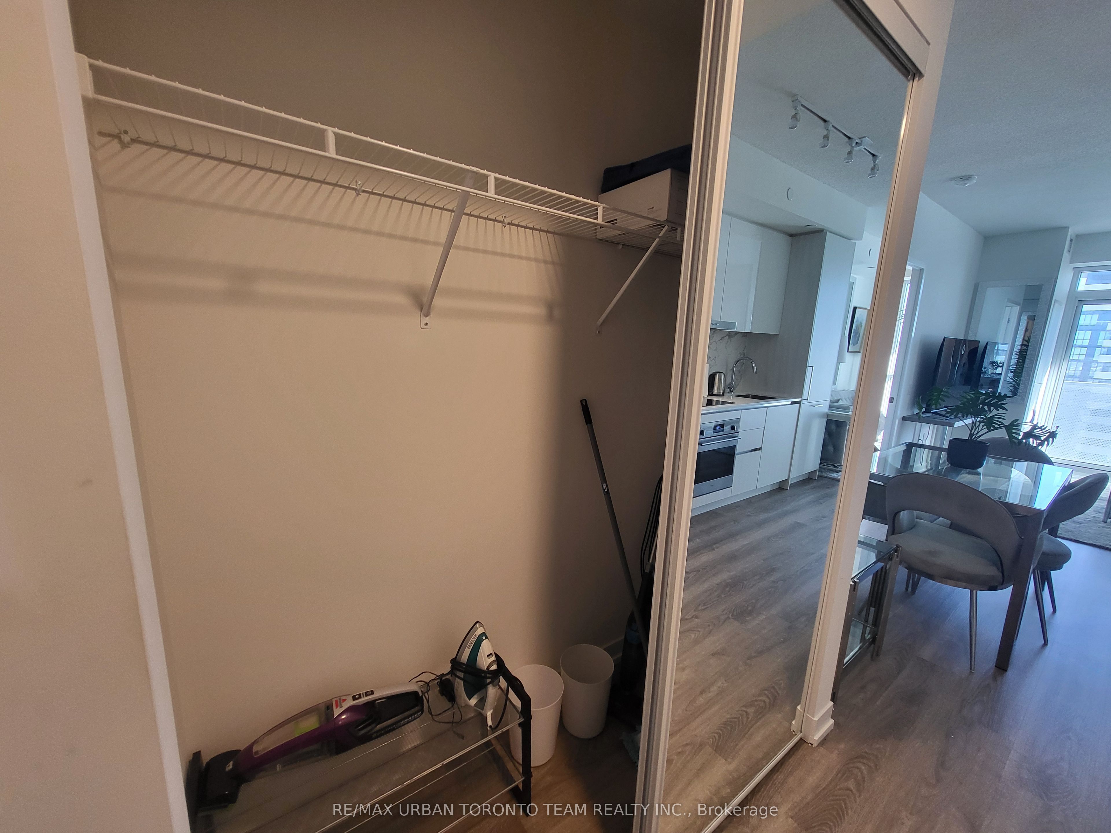 195 Commerce Street 4616 Property Photo 13