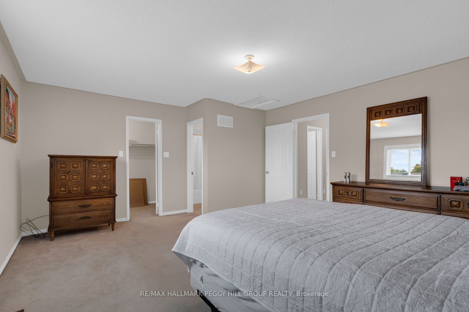 10 Kate Aitken Crescent Property Photo 9