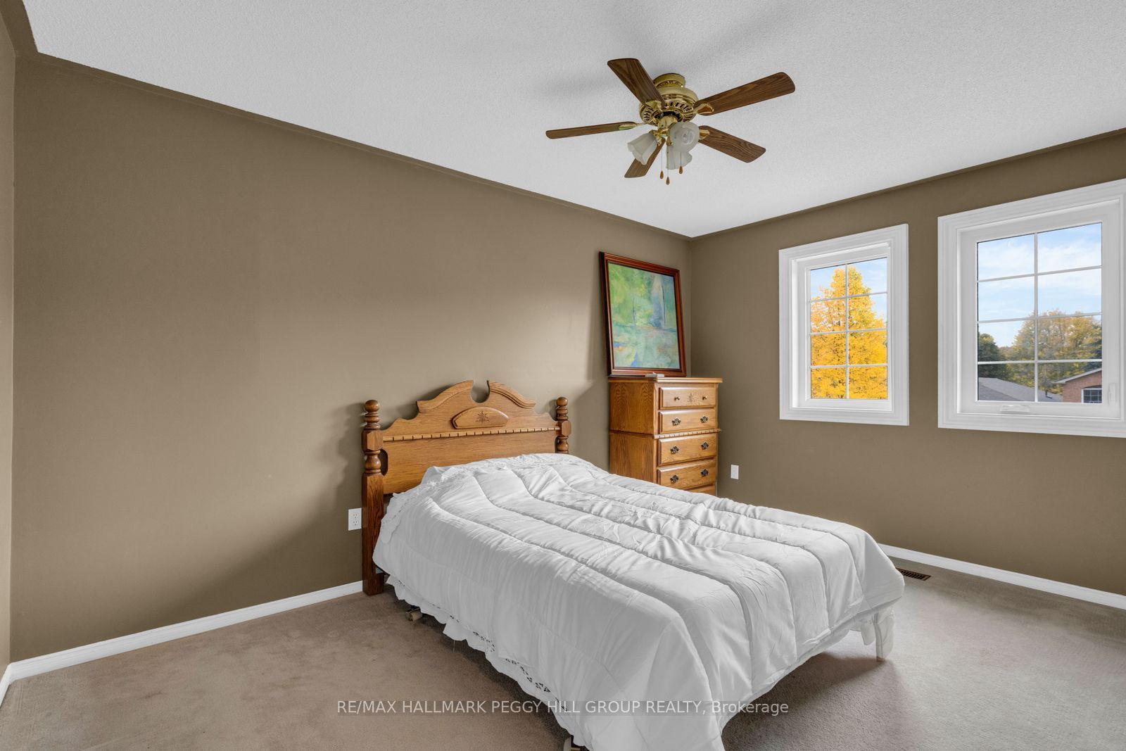 10 Kate Aitken Crescent Property Photo 11