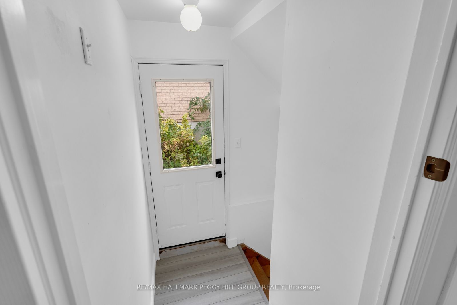 10 Kate Aitken Crescent Property Photo 14