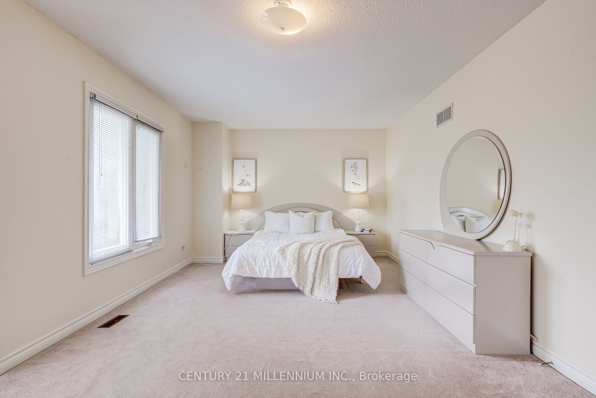 50 Piccadilly Road Property Photo 28