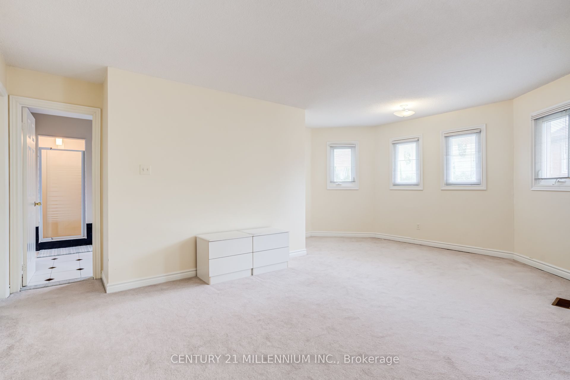 50 Piccadilly Road Property Photo 30