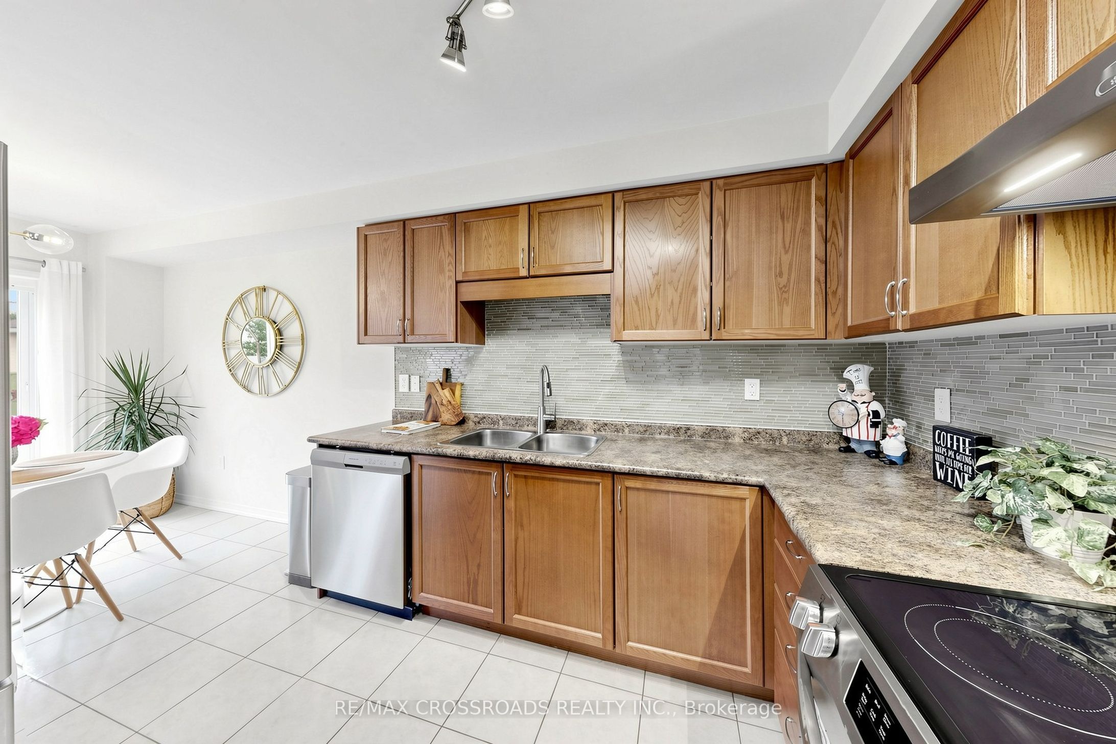 78 Vera Lynn Crescent Property Photo 18