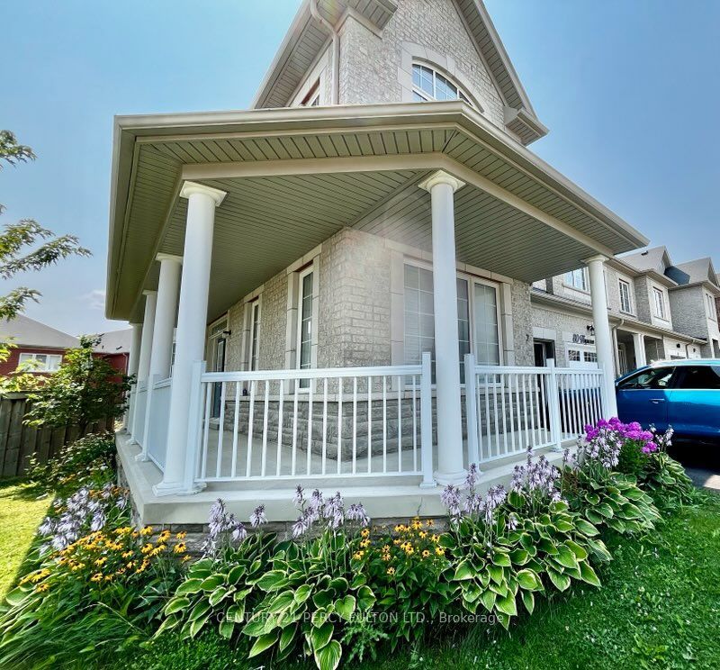 78 Napanee Street Property Photo 2