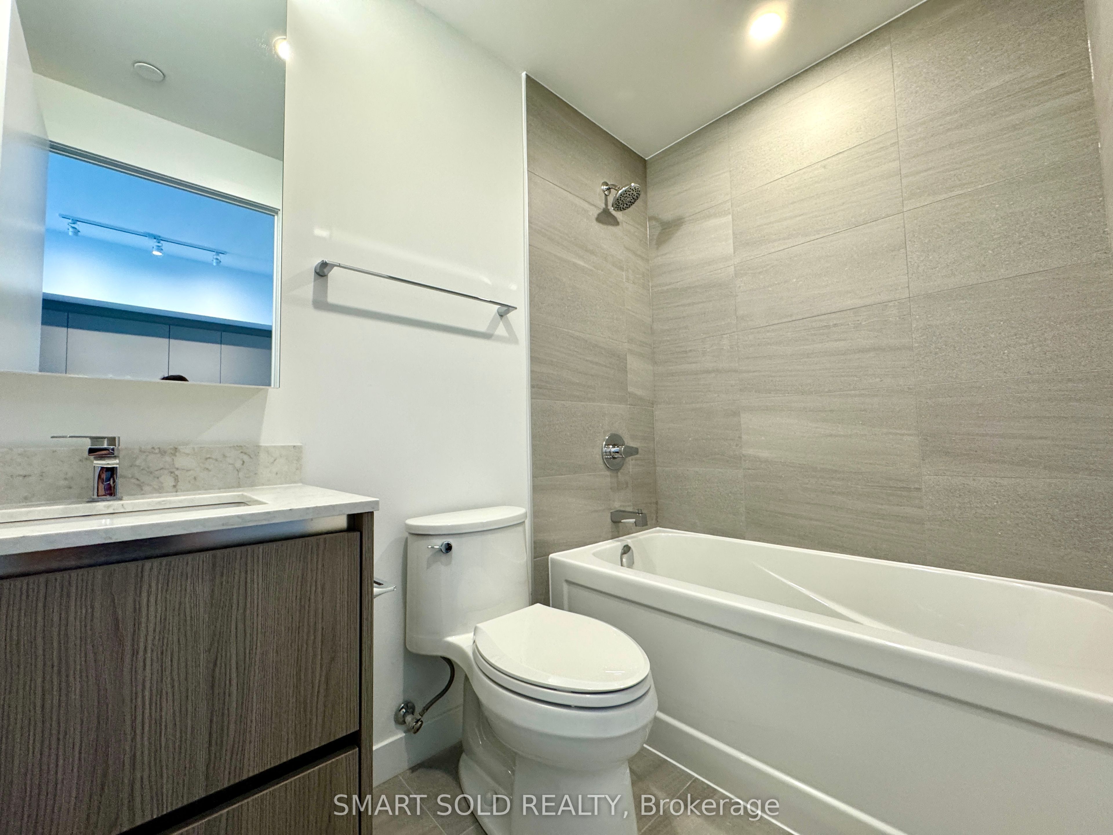8188 Yonge Street 520 Property Photo 10