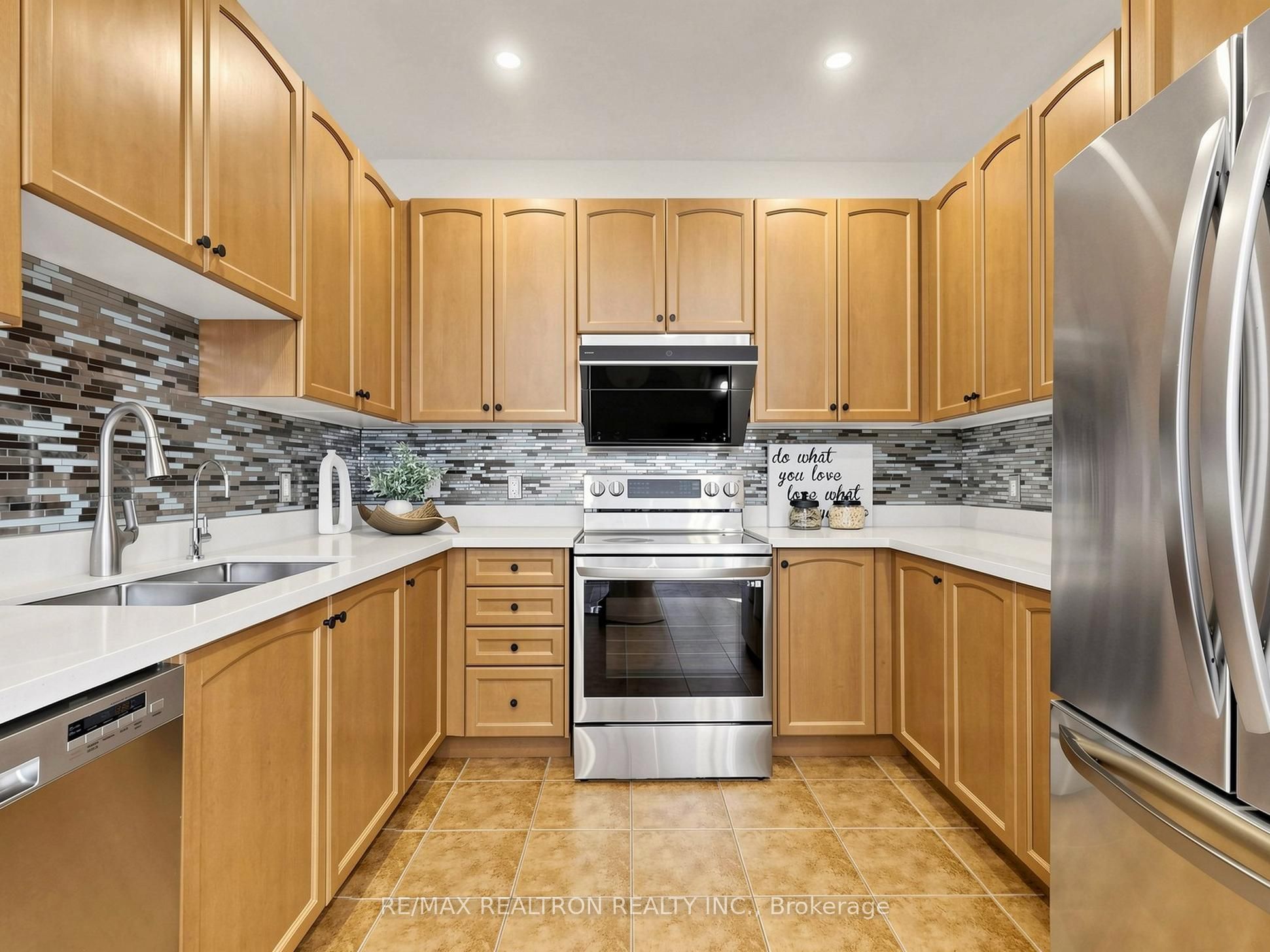 46 Mary Ellen Baker Crescent Property Photo 10