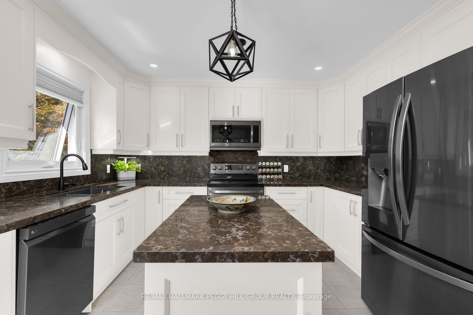 19 Vernon Street Property Photo 4