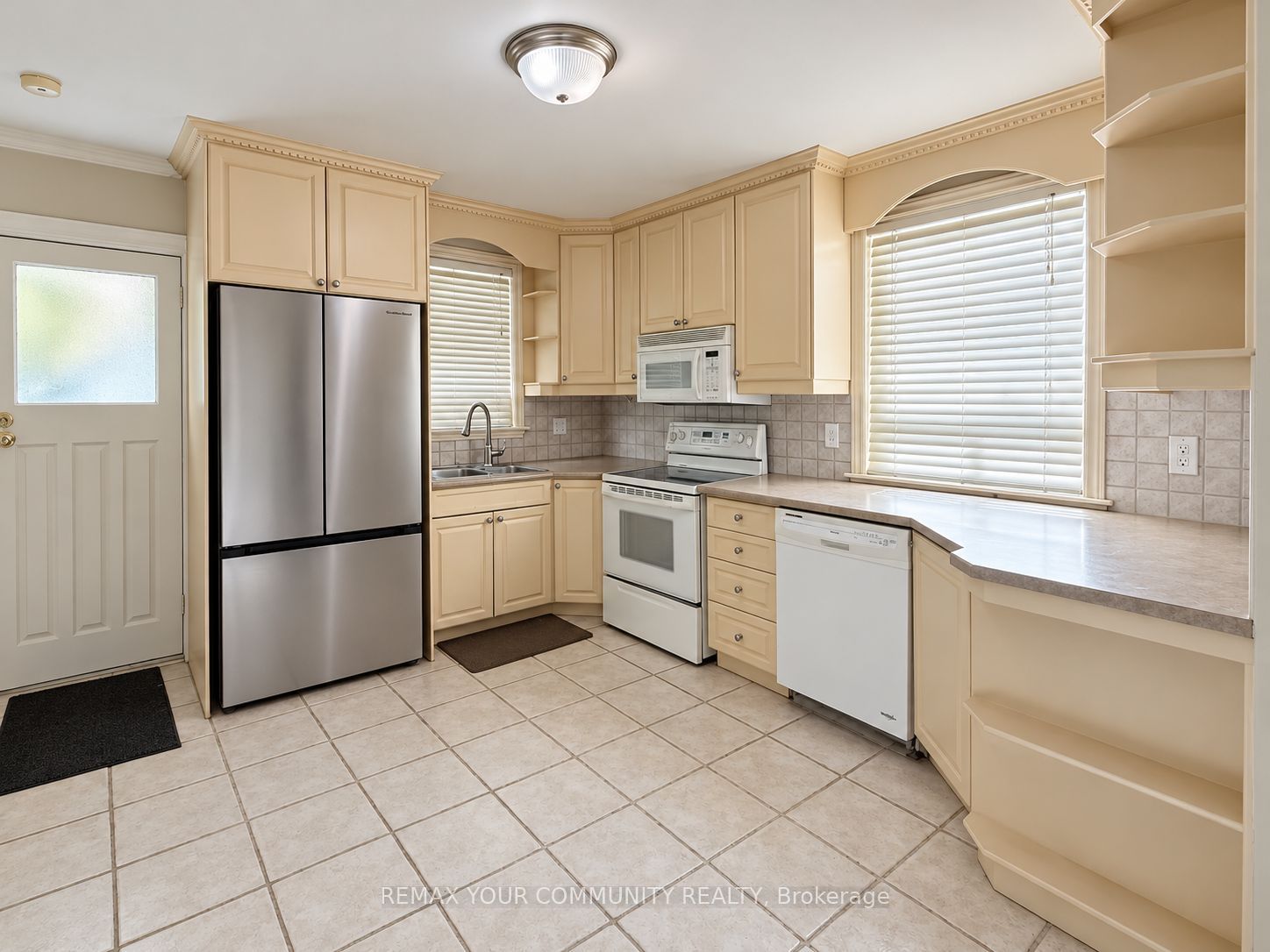 8 Hillside Avenue Property Photo 4