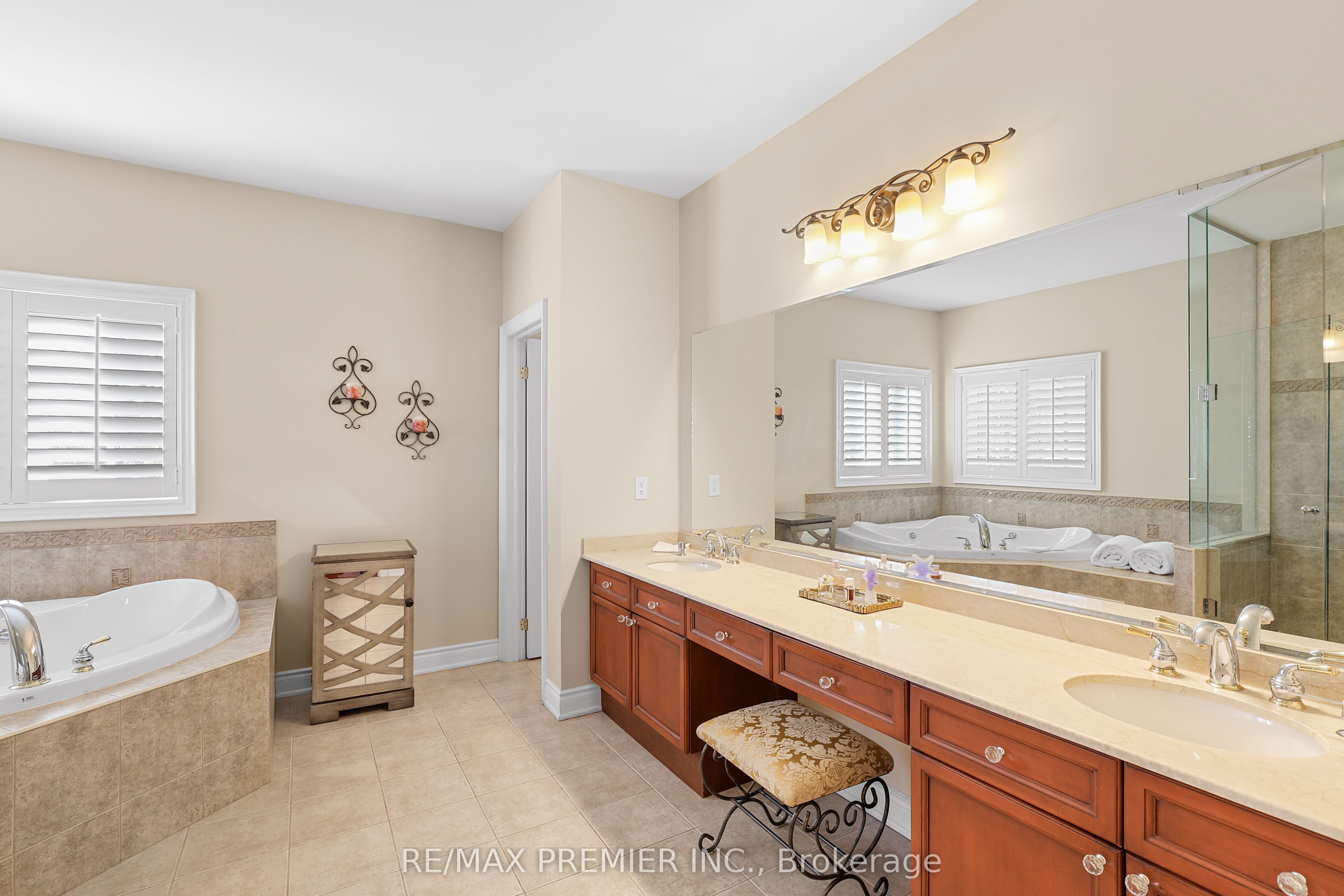 9 Migonette Street Property Photo 22