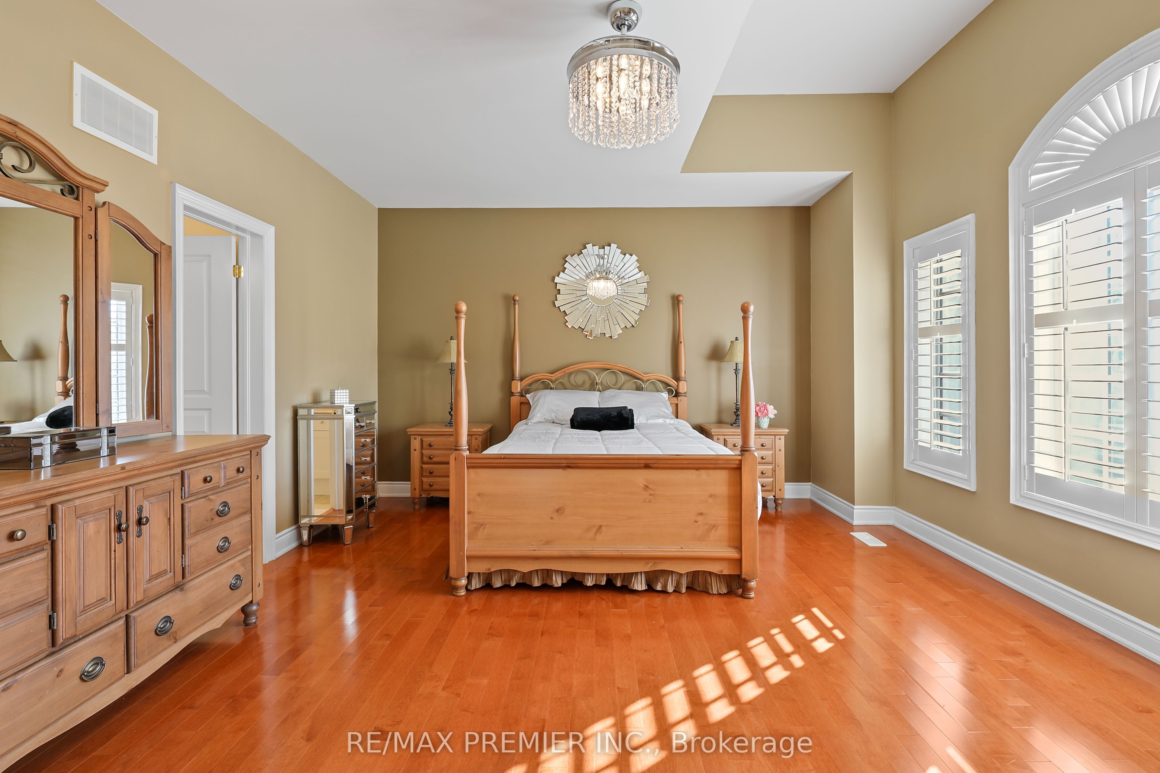 9 Migonette Street Property Photo 23