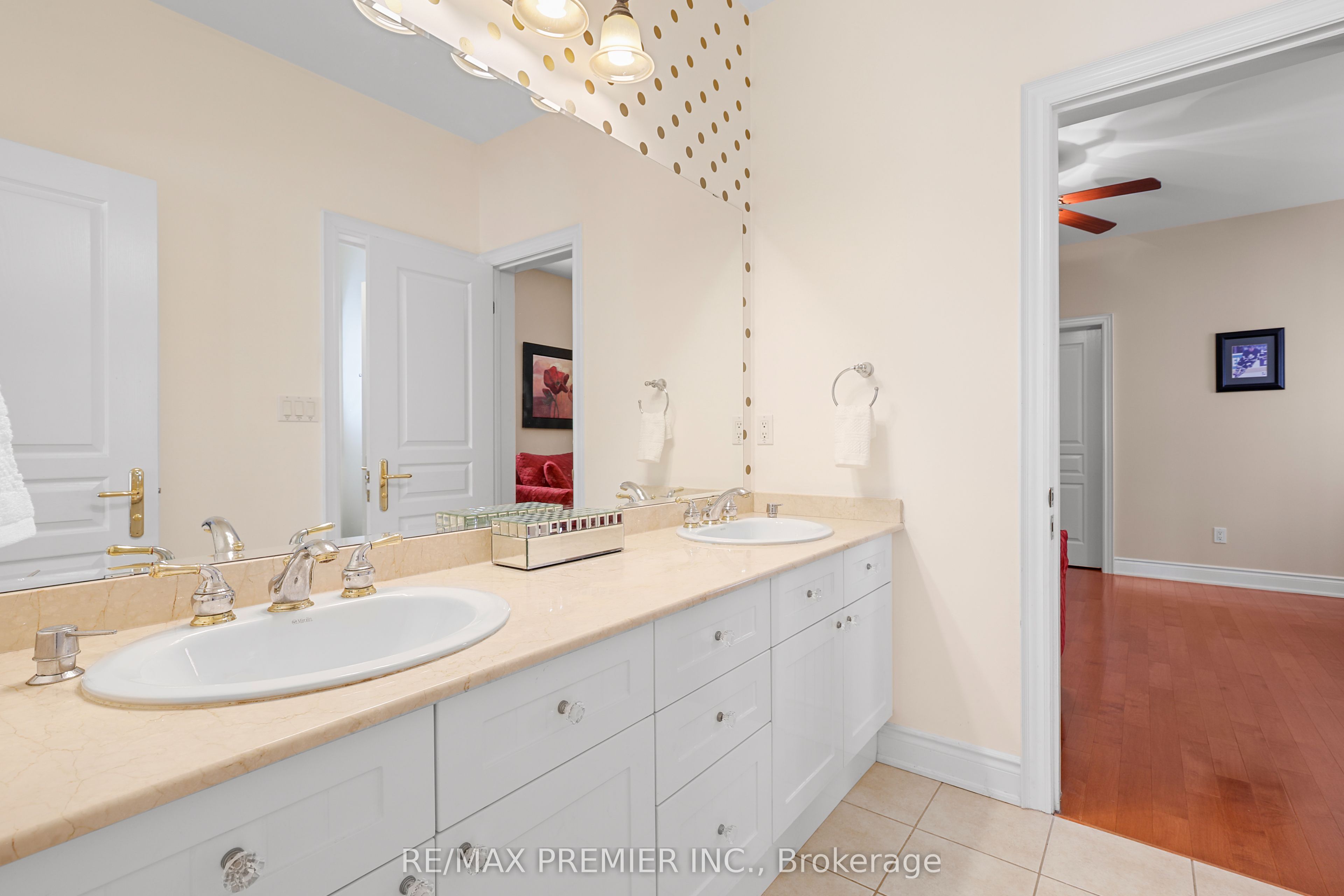 9 Migonette Street Property Photo 25