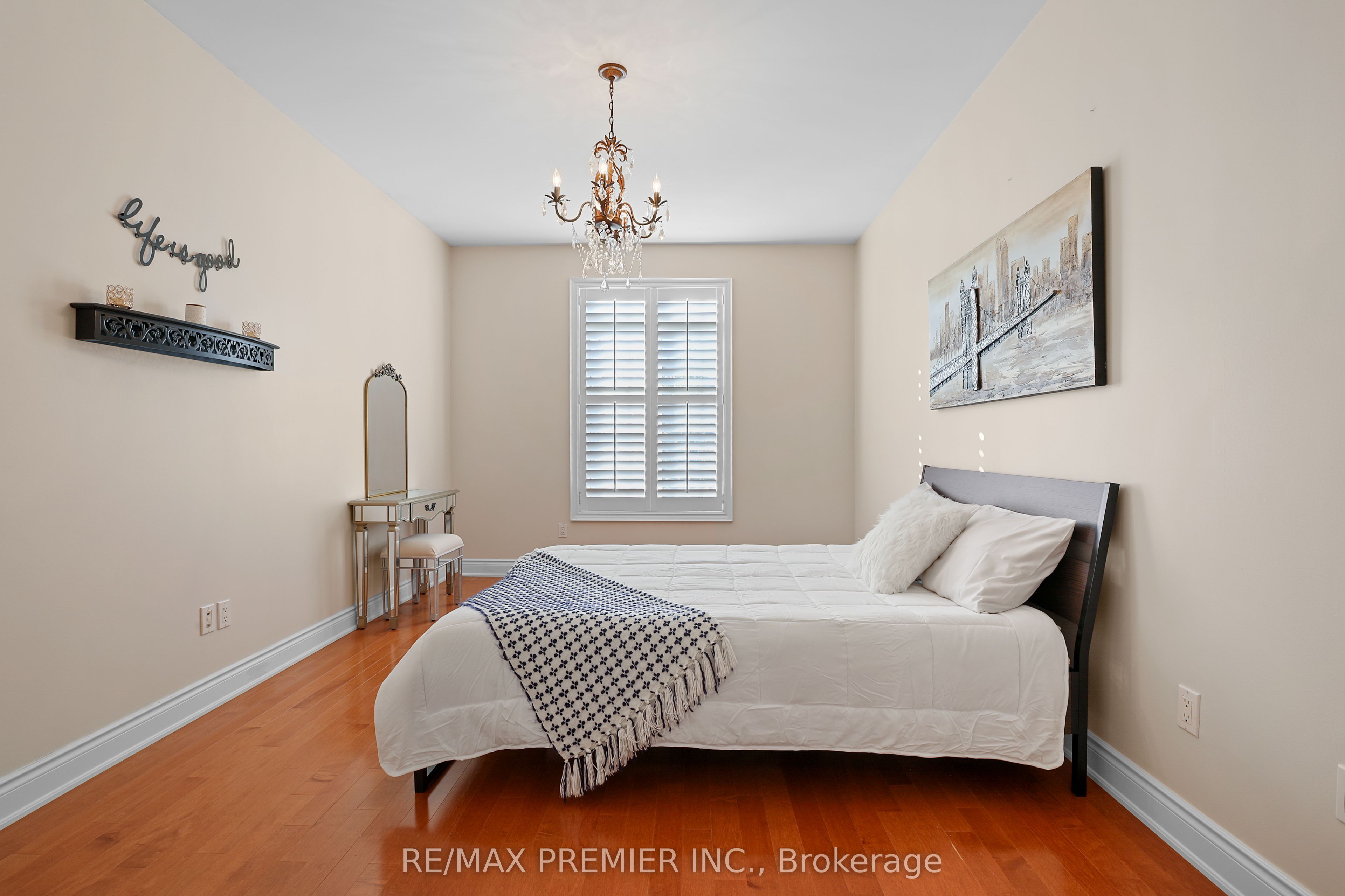 9 Migonette Street Property Photo 26