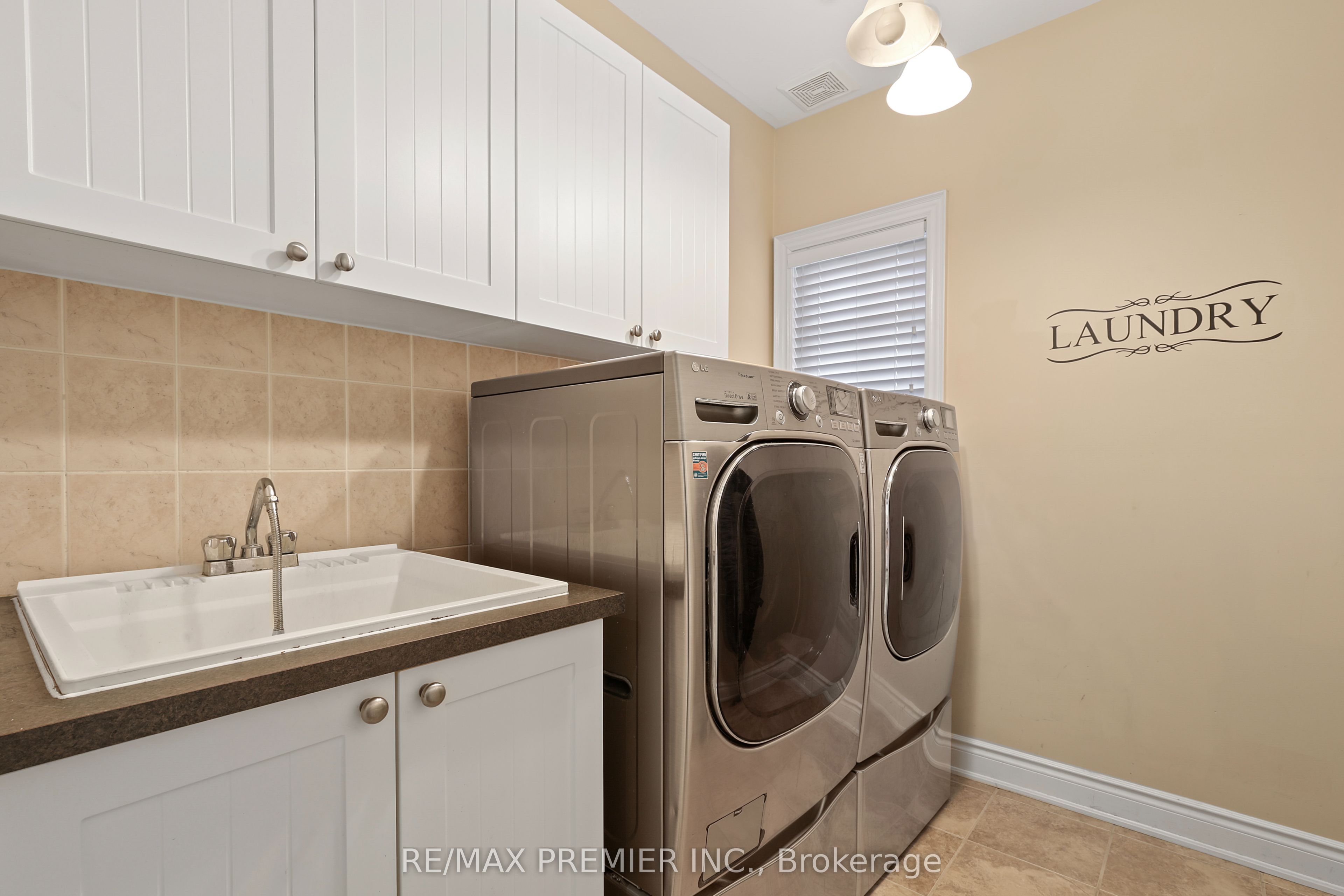 9 Migonette Street Property Photo 28