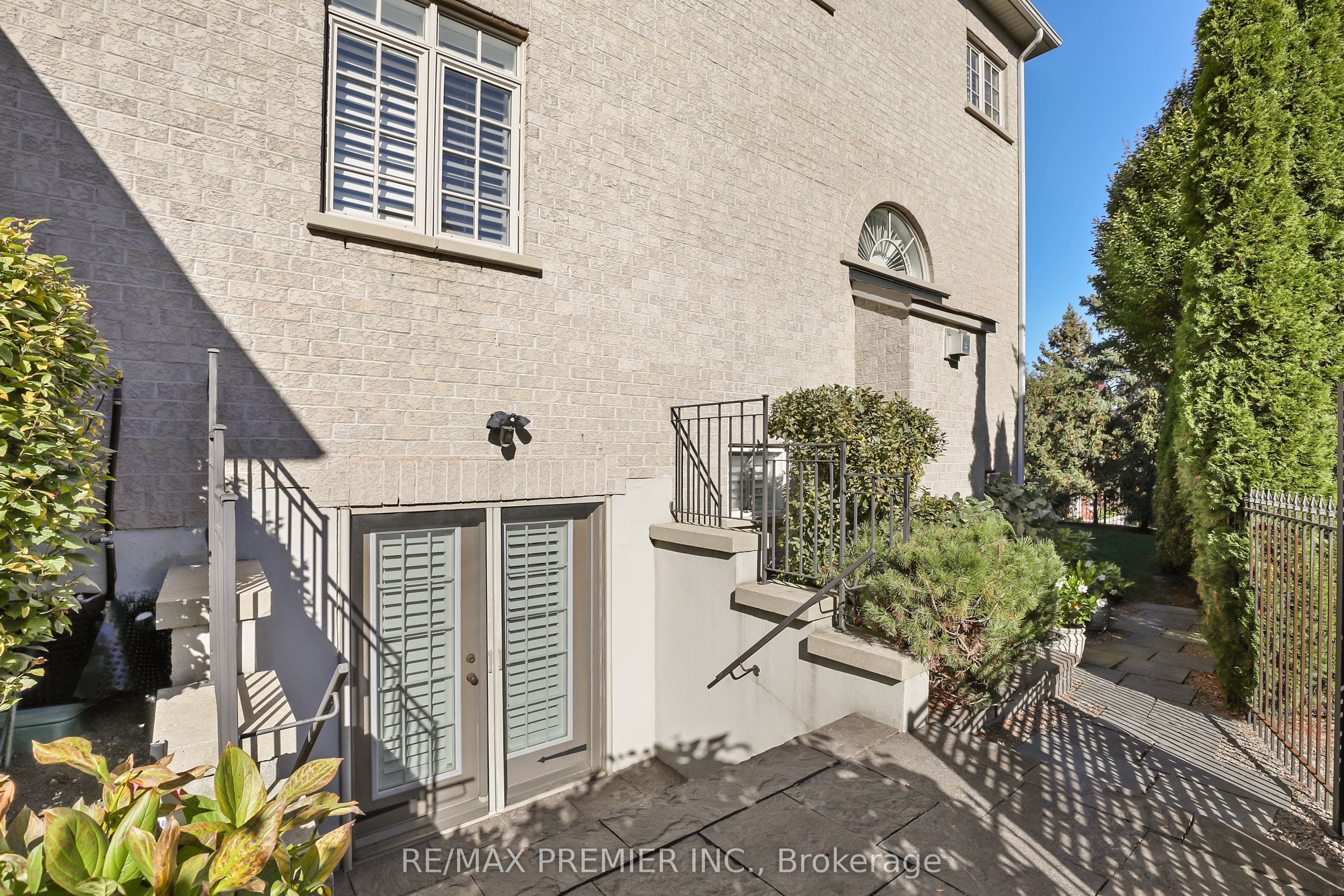 9 Migonette Street Property Photo 29