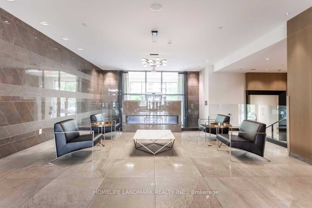 28 Uptown Drive 527 Property Photo 12
