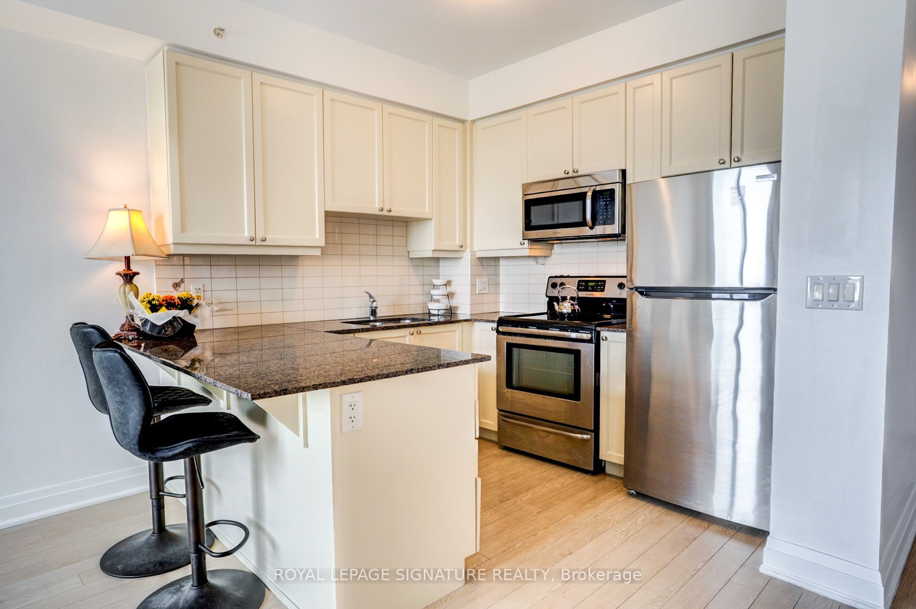 24 Woodstream Boulevard 714 Property Photo 4