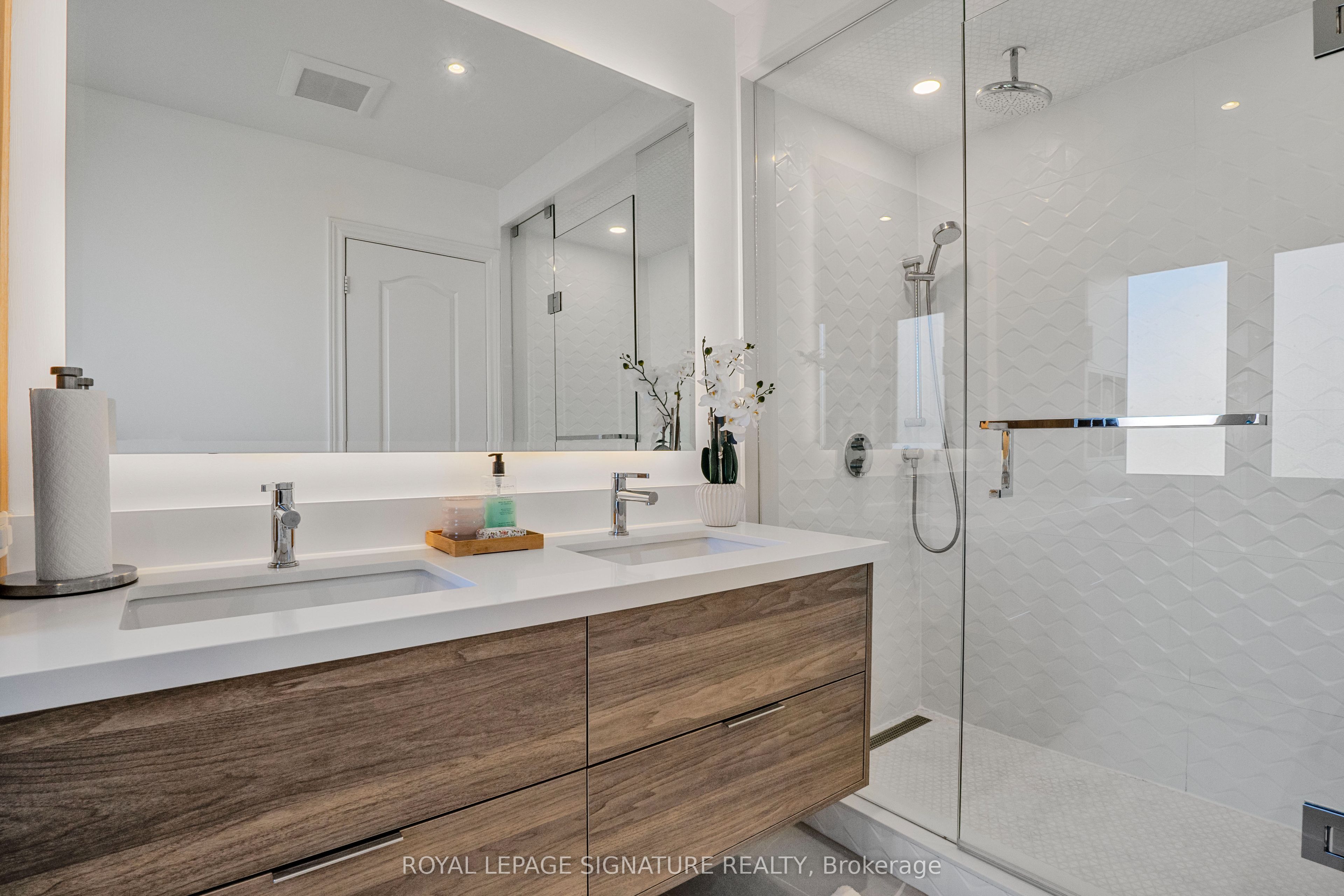 82 Loire Valley Avenue Property Photo 19