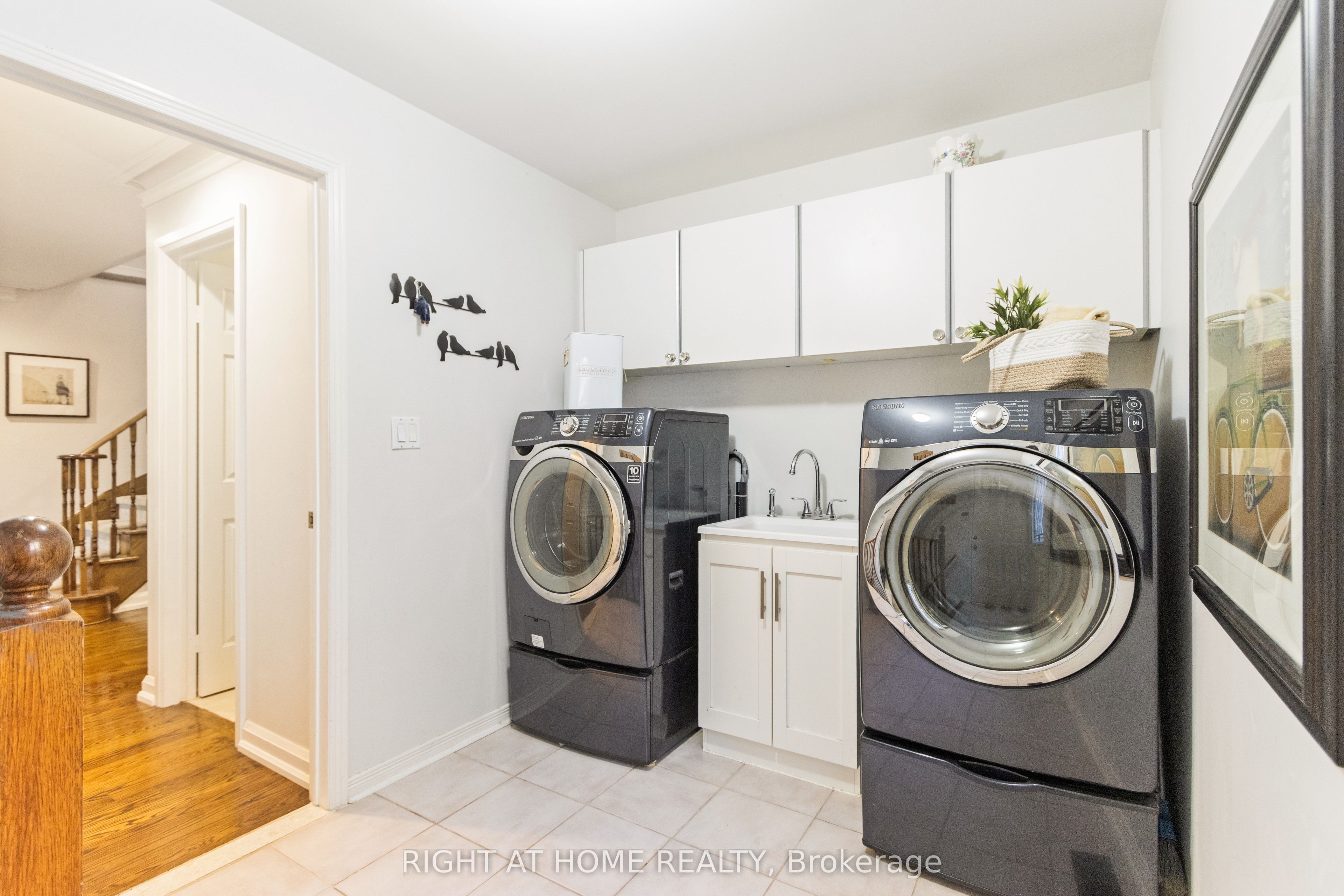 212 Olde Bayview Avenue Property Photo 20