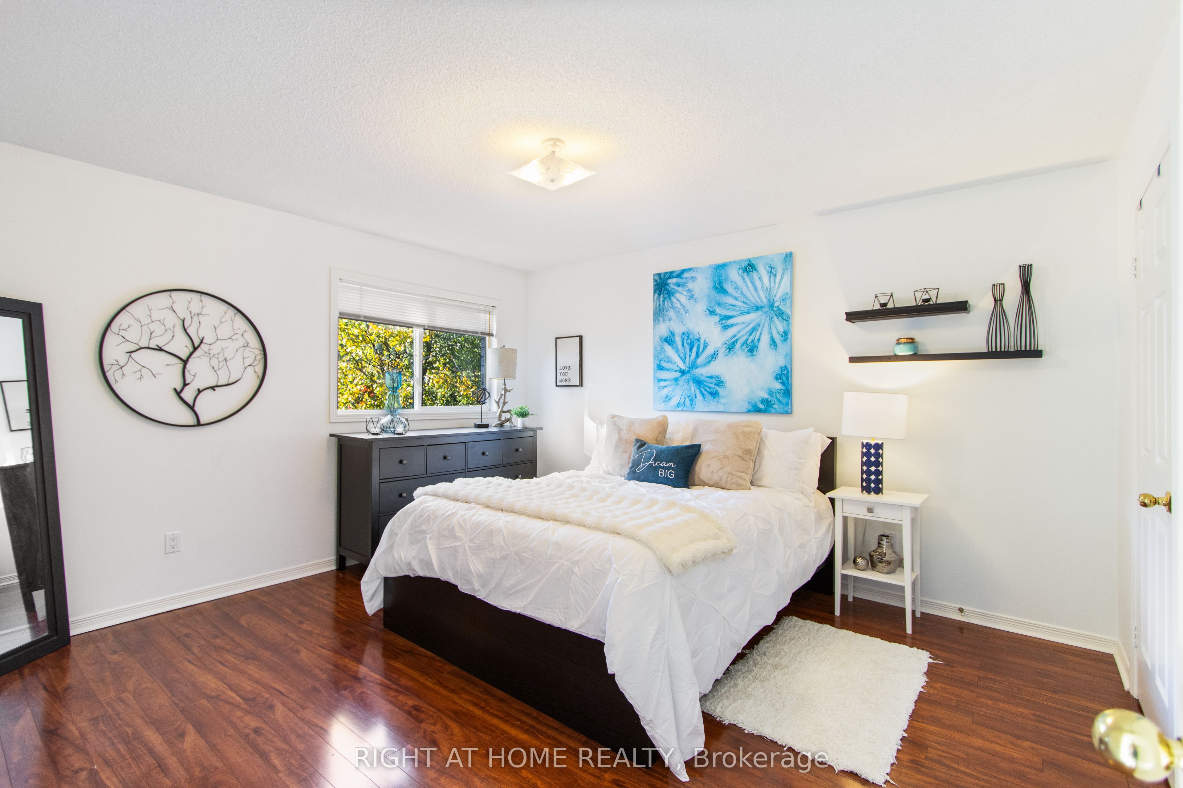 212 Olde Bayview Avenue Property Photo 28