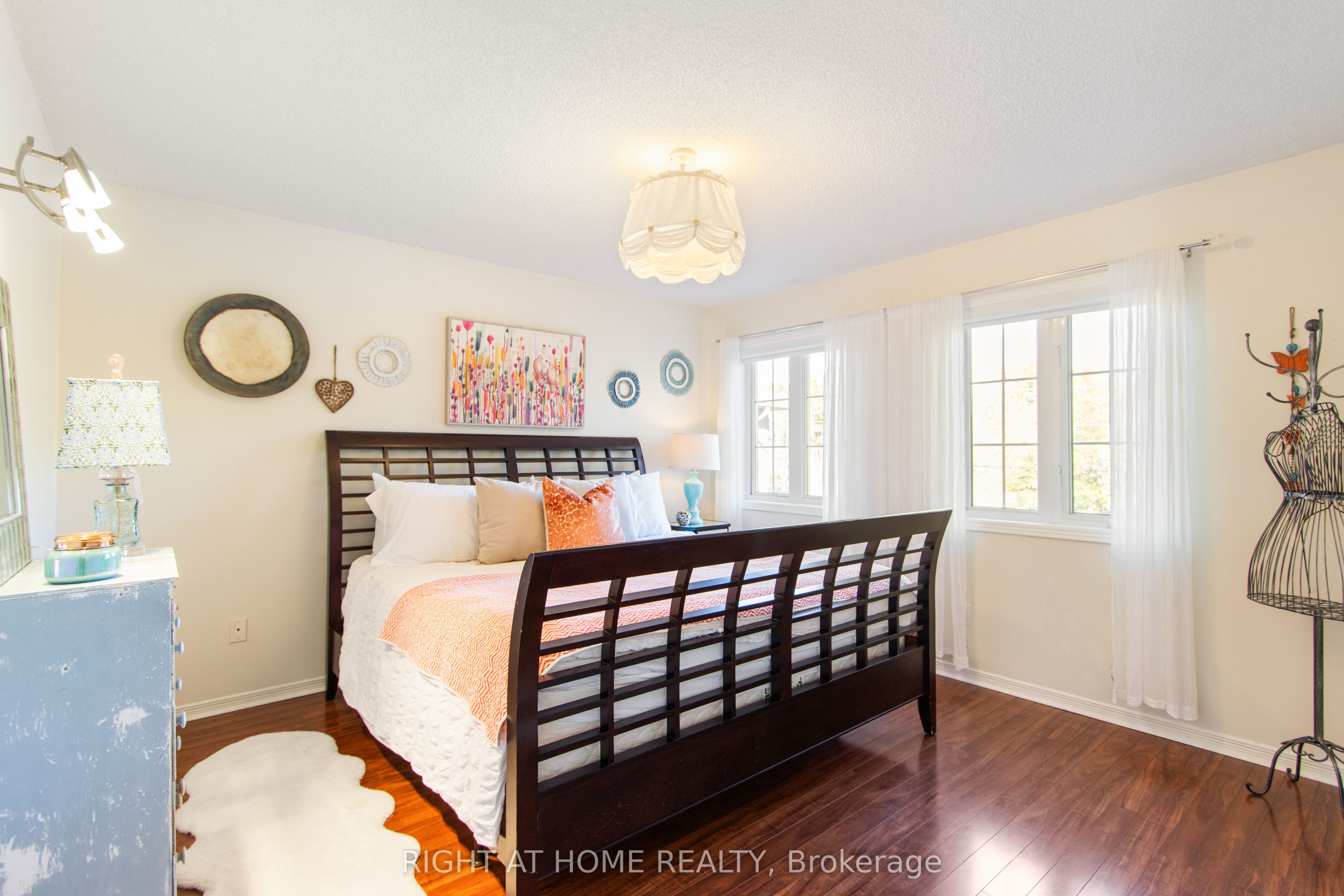 212 Olde Bayview Avenue Property Photo 30