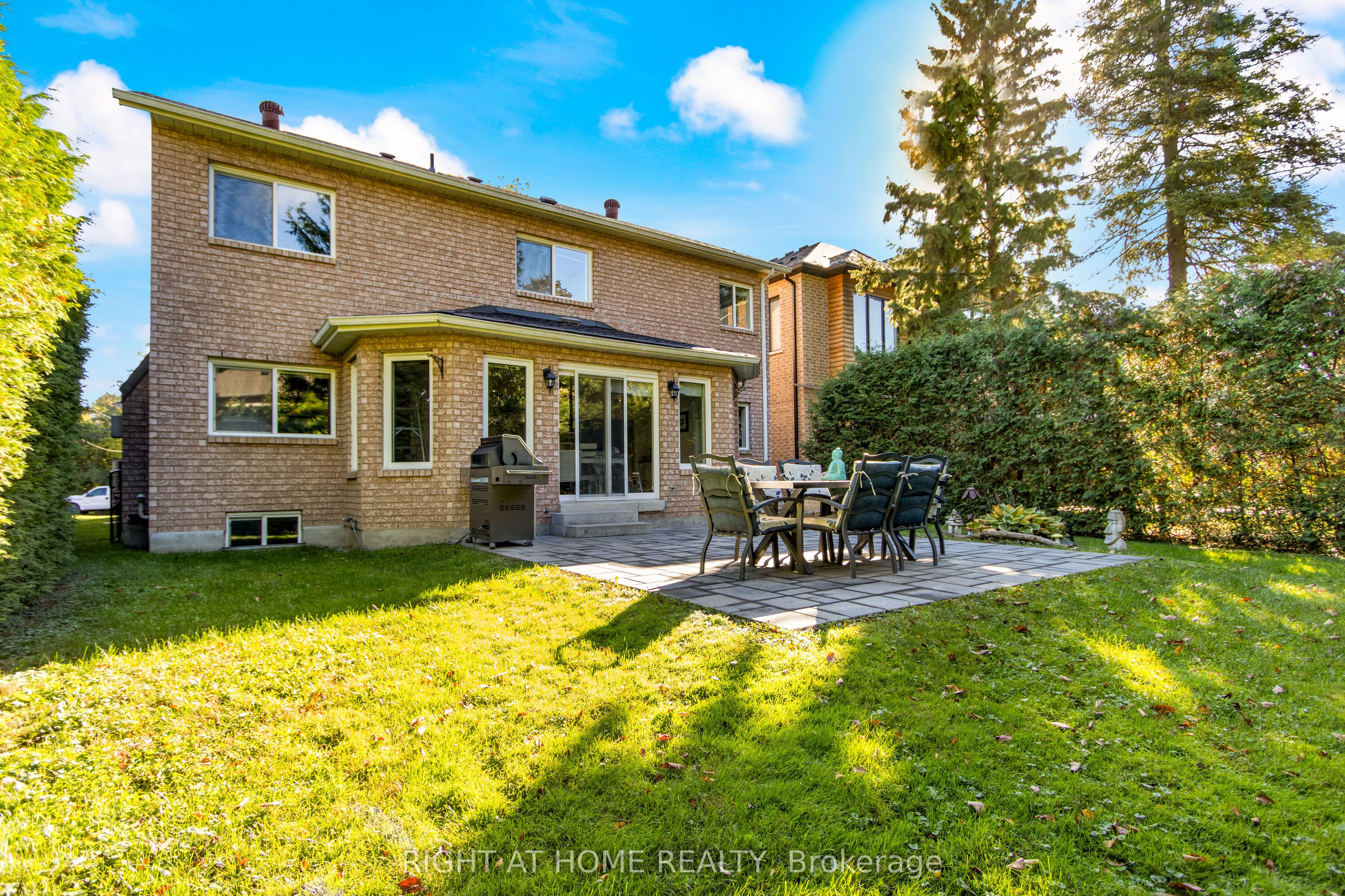 212 Olde Bayview Avenue Property Photo 32