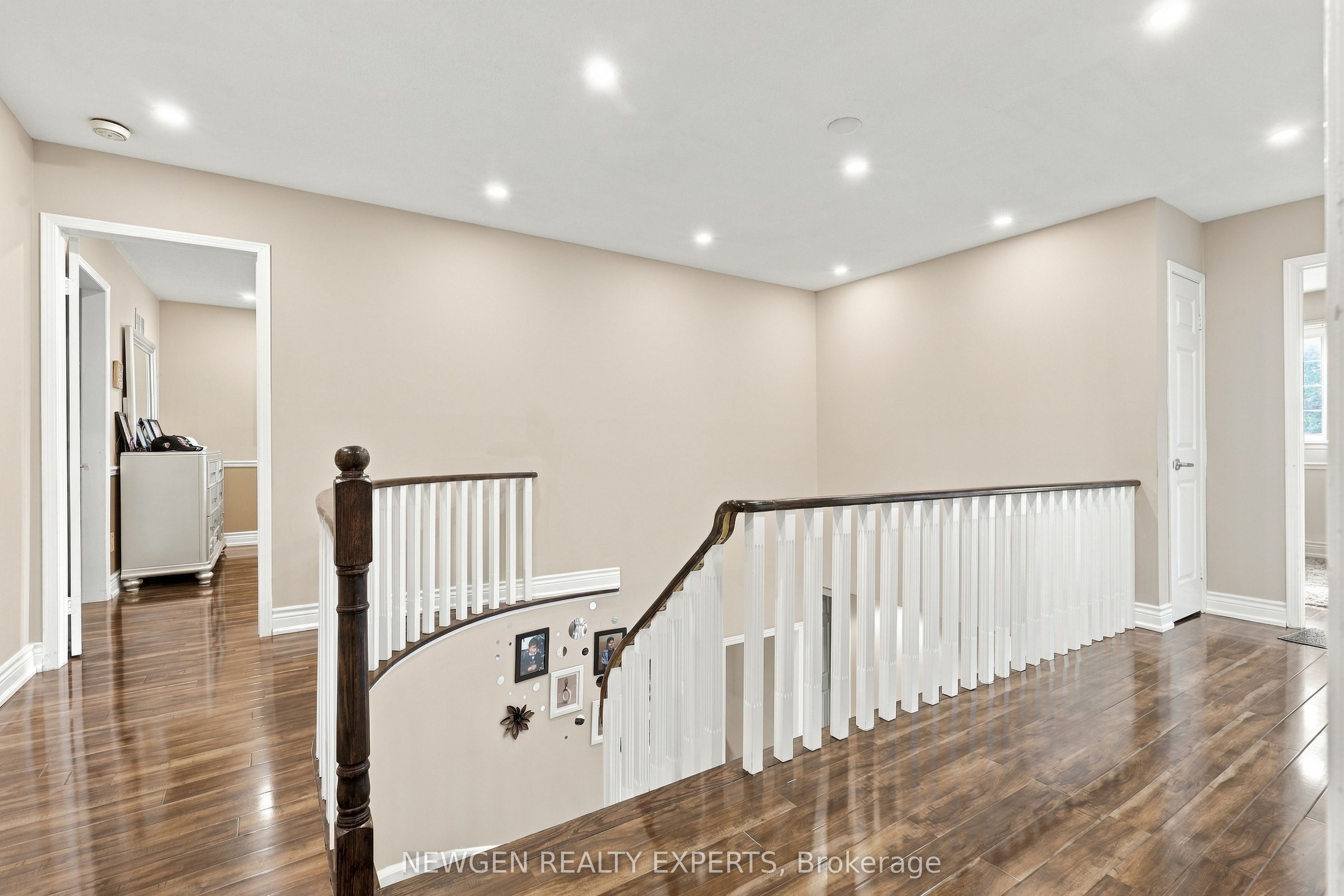 40 Foundry Crescent E Property Photo 15