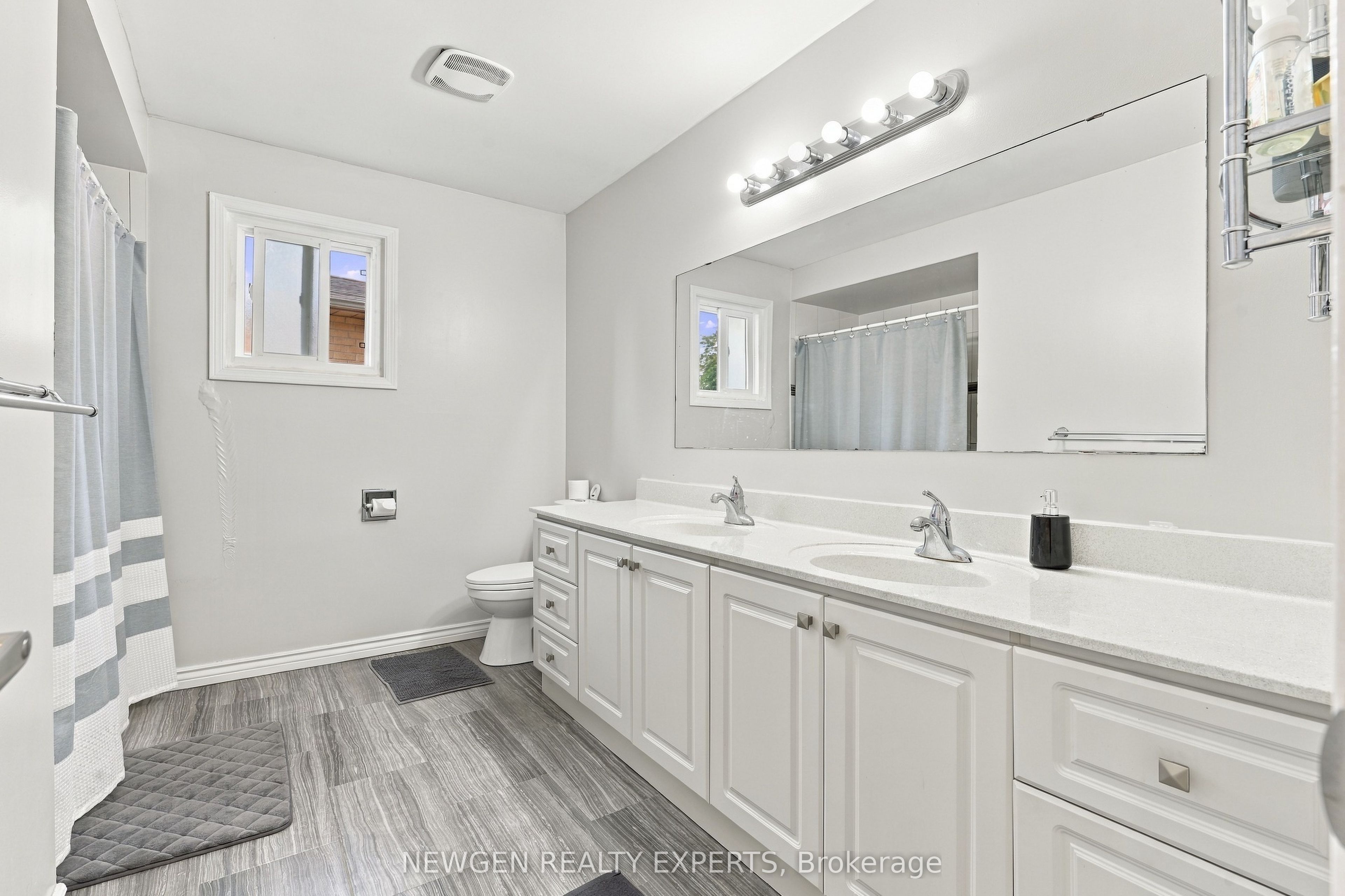 40 Foundry Crescent E Property Photo 18