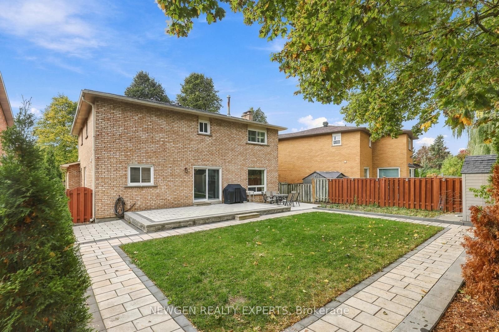 40 Foundry Crescent E Property Photo 29