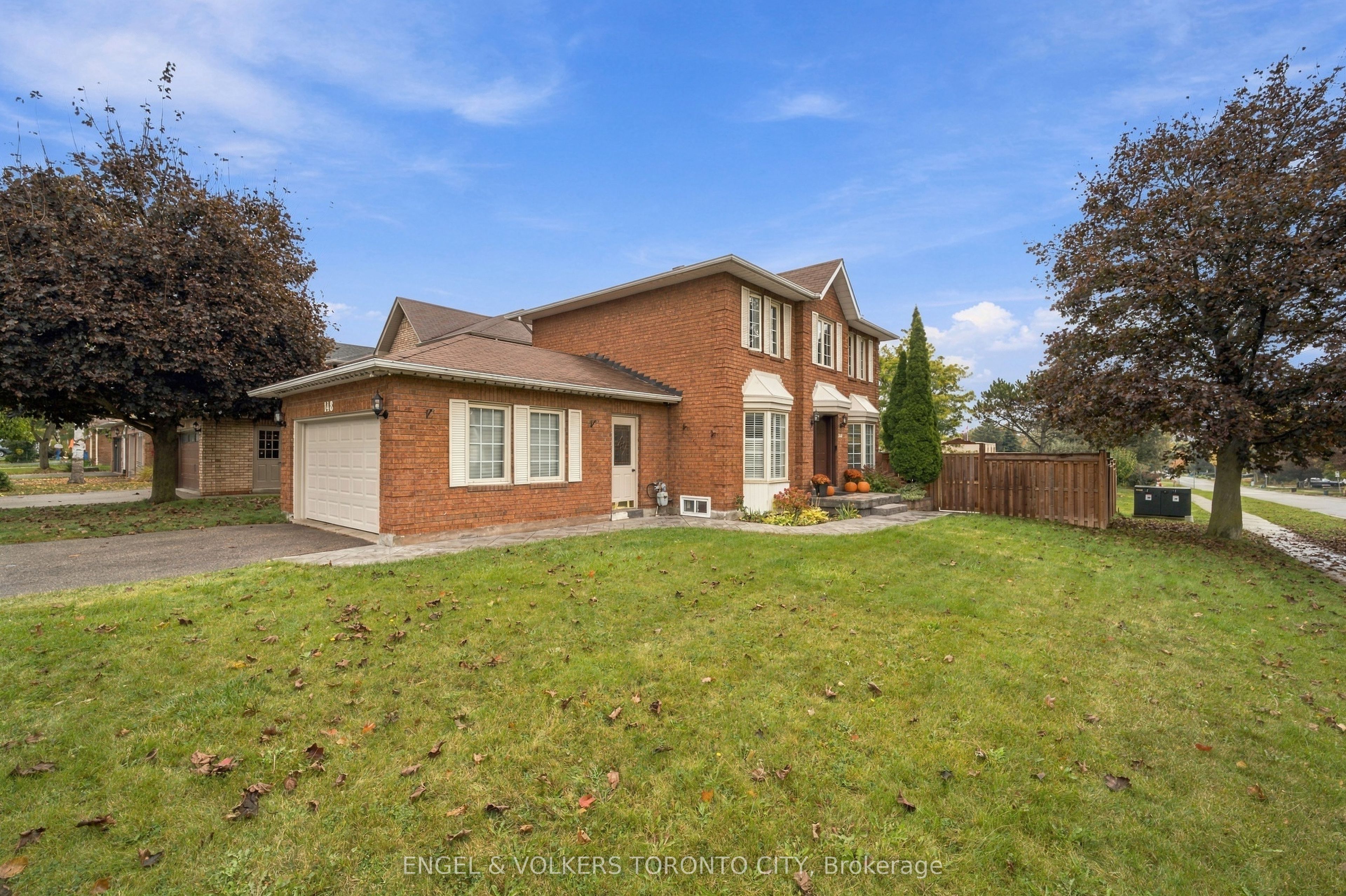 148 Aurora Heights Drive Property Photo 2