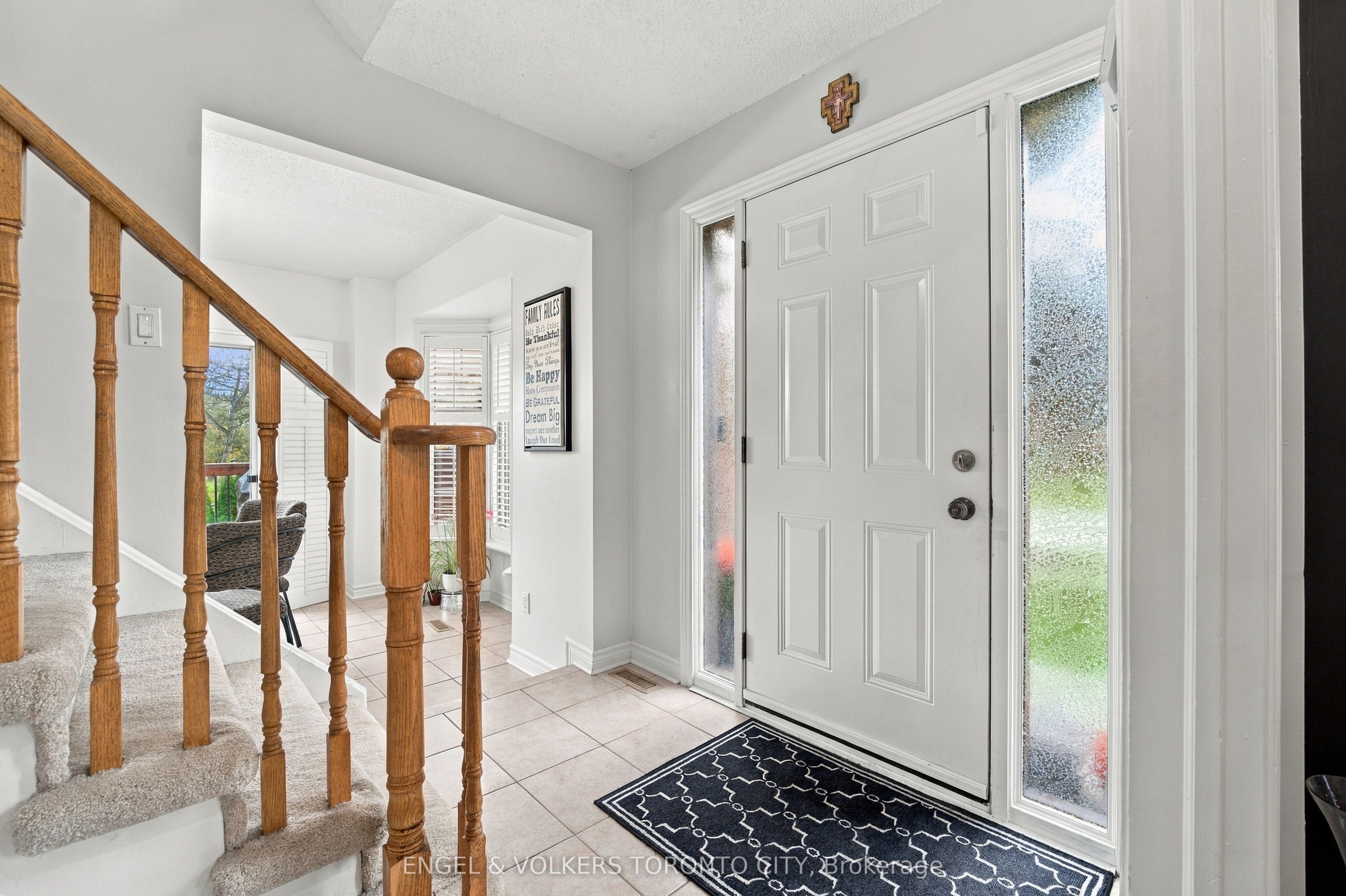 148 Aurora Heights Drive Property Photo 8