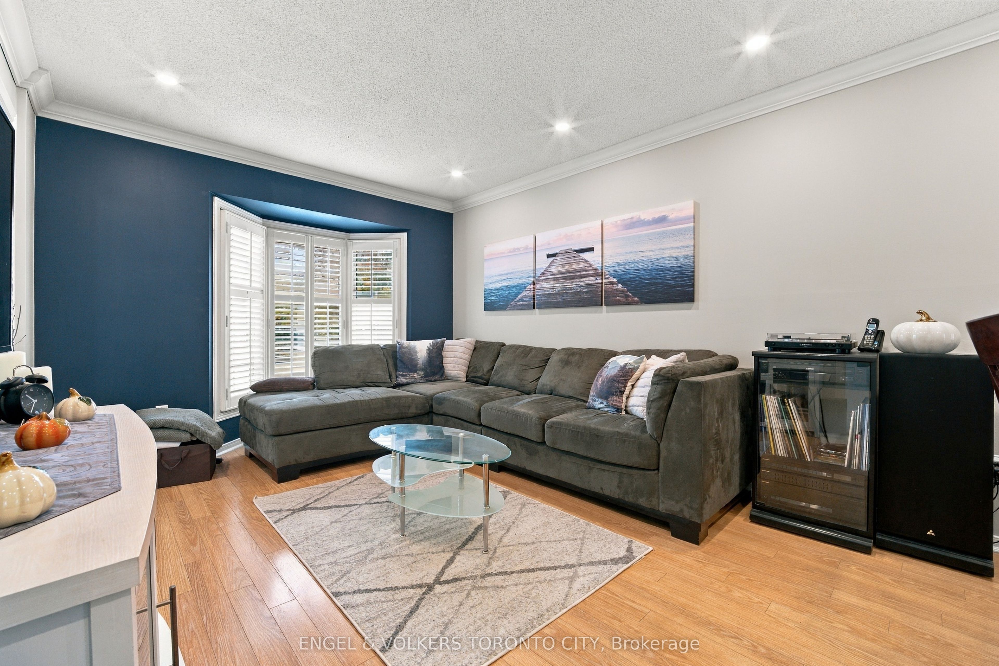 148 Aurora Heights Drive Property Photo 13