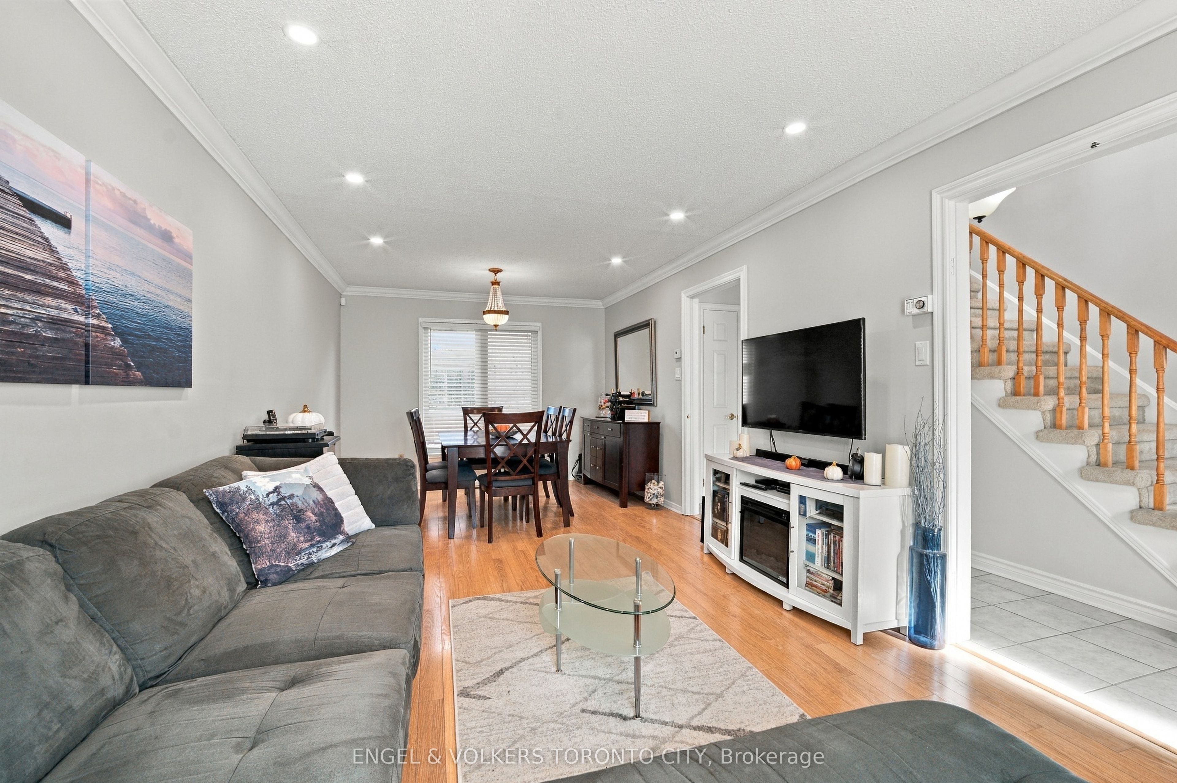 148 Aurora Heights Drive Property Photo 14