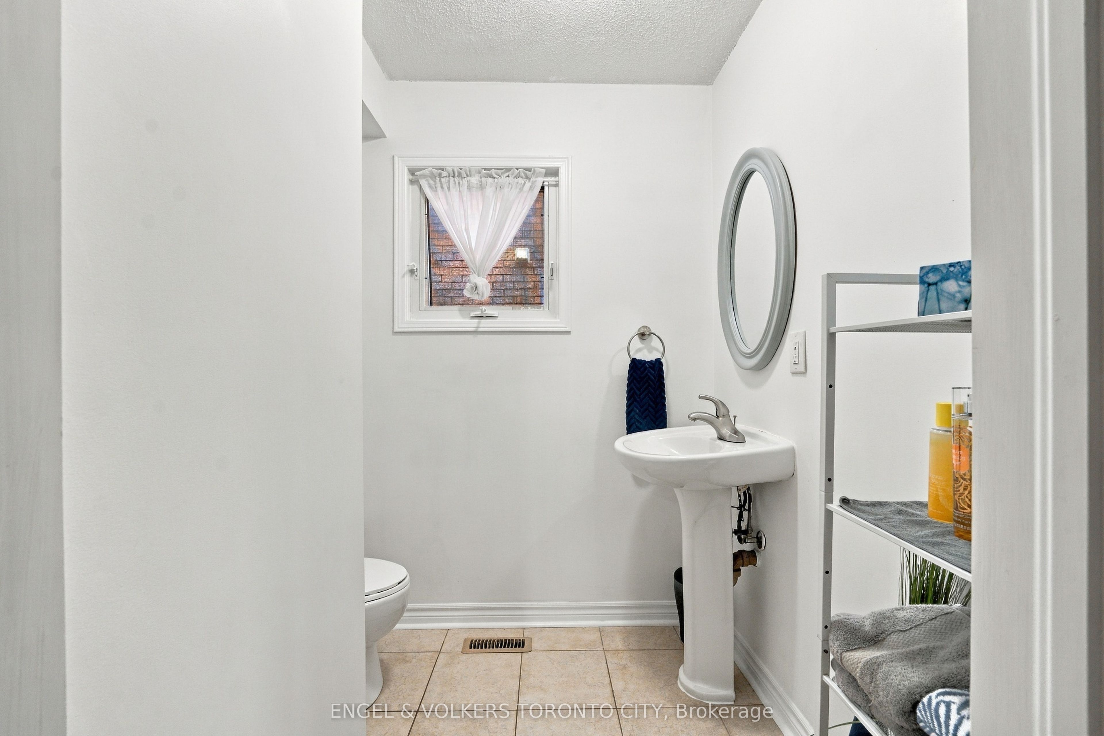 148 Aurora Heights Drive Property Photo 18