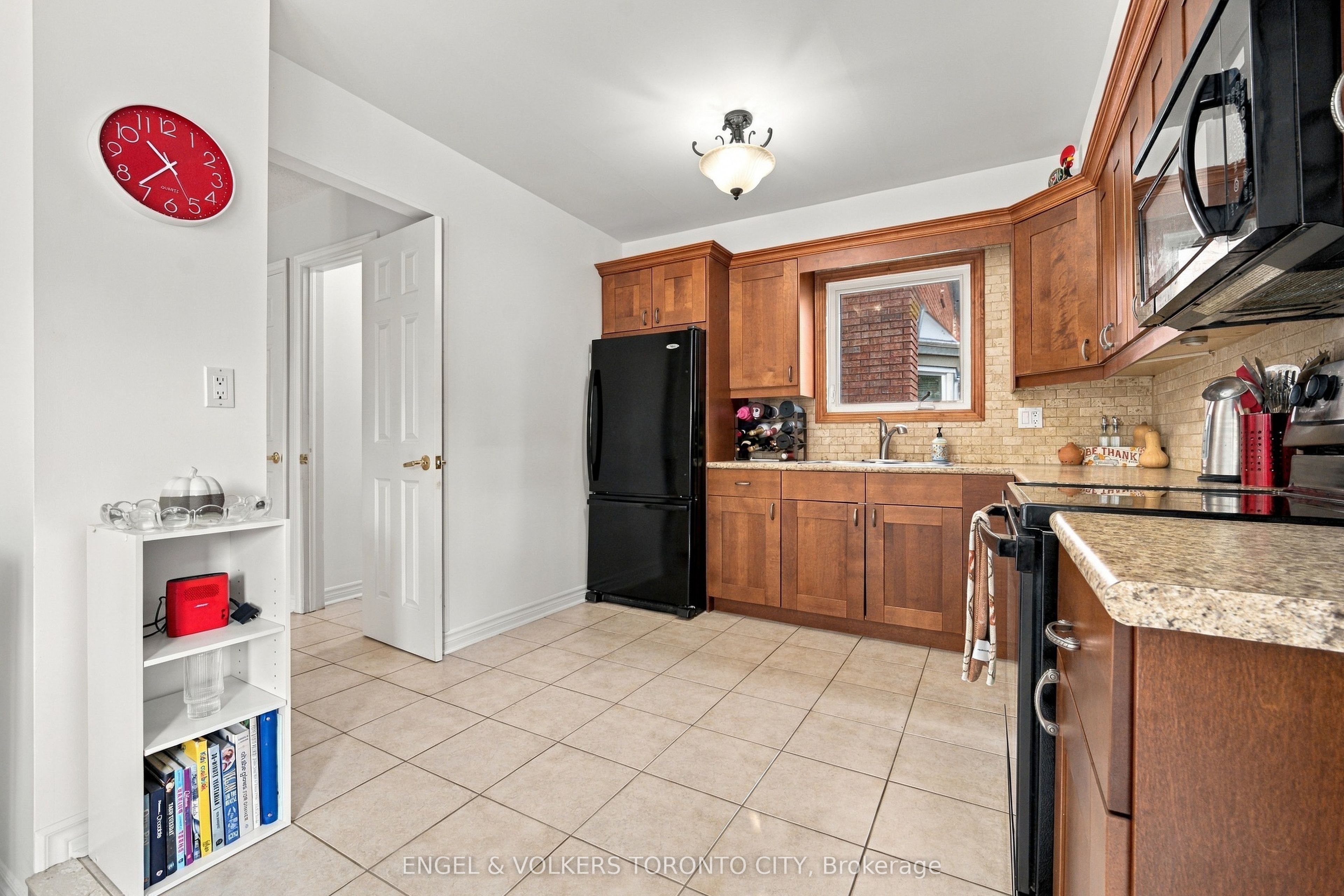 148 Aurora Heights Drive Property Photo 22
