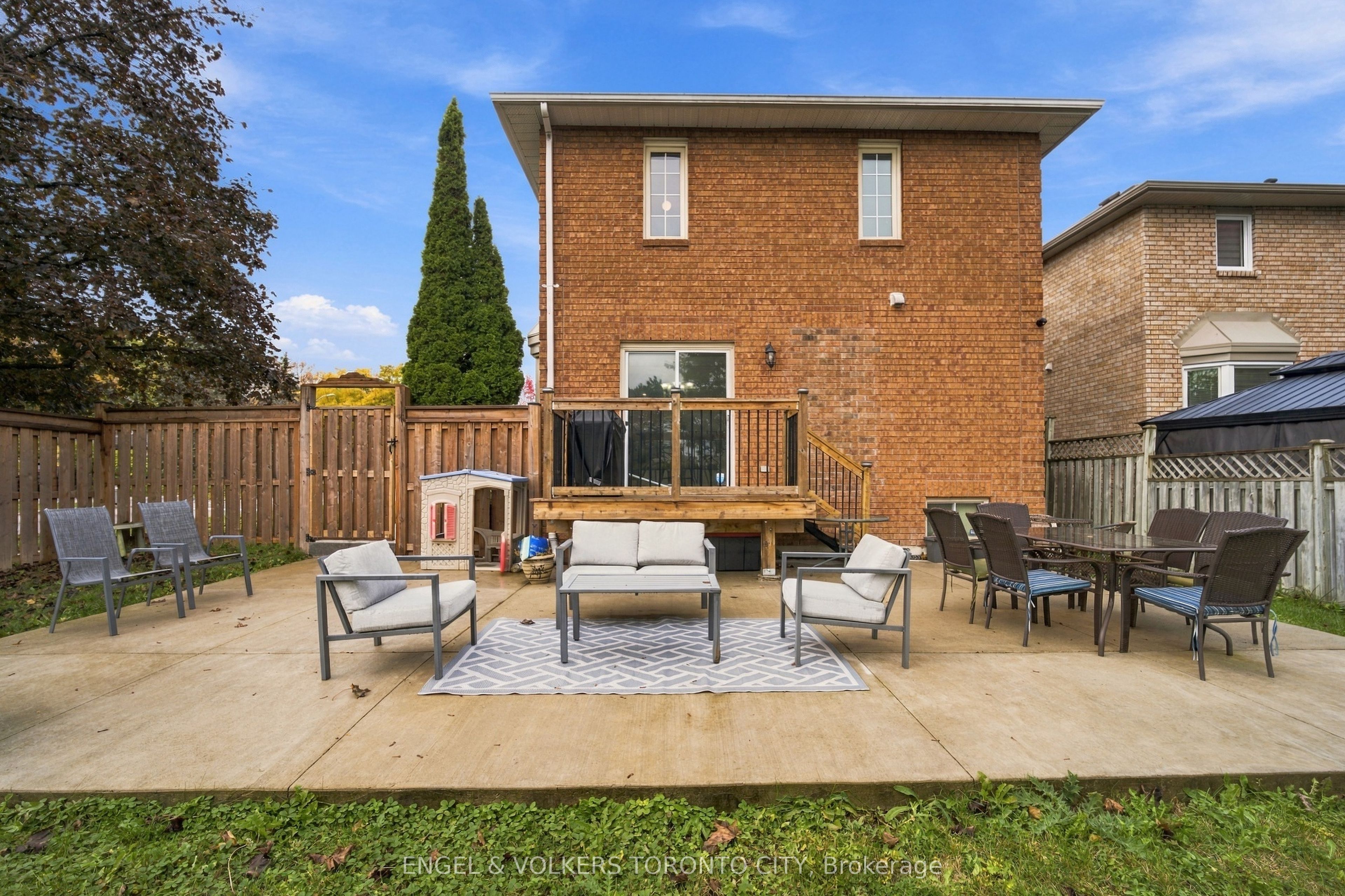 148 Aurora Heights Drive Property Photo 41