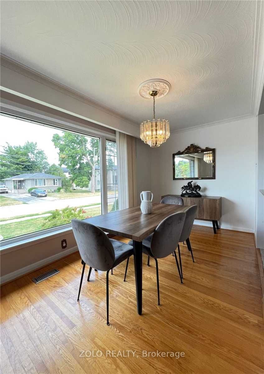 346 Wenlock Avenue Main Floor Property Photo 4