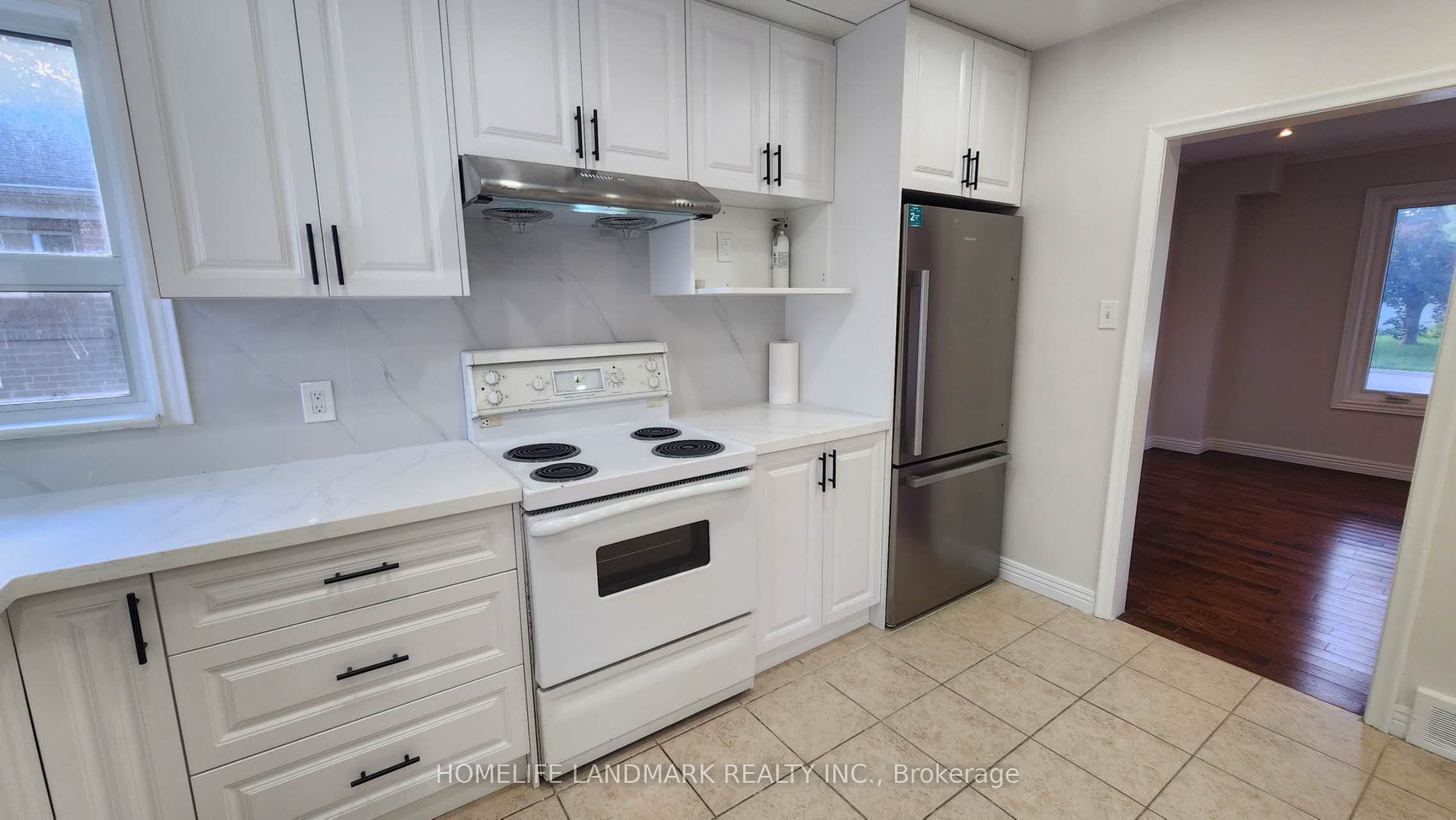 42 Cartier Crescent Property Photo 11