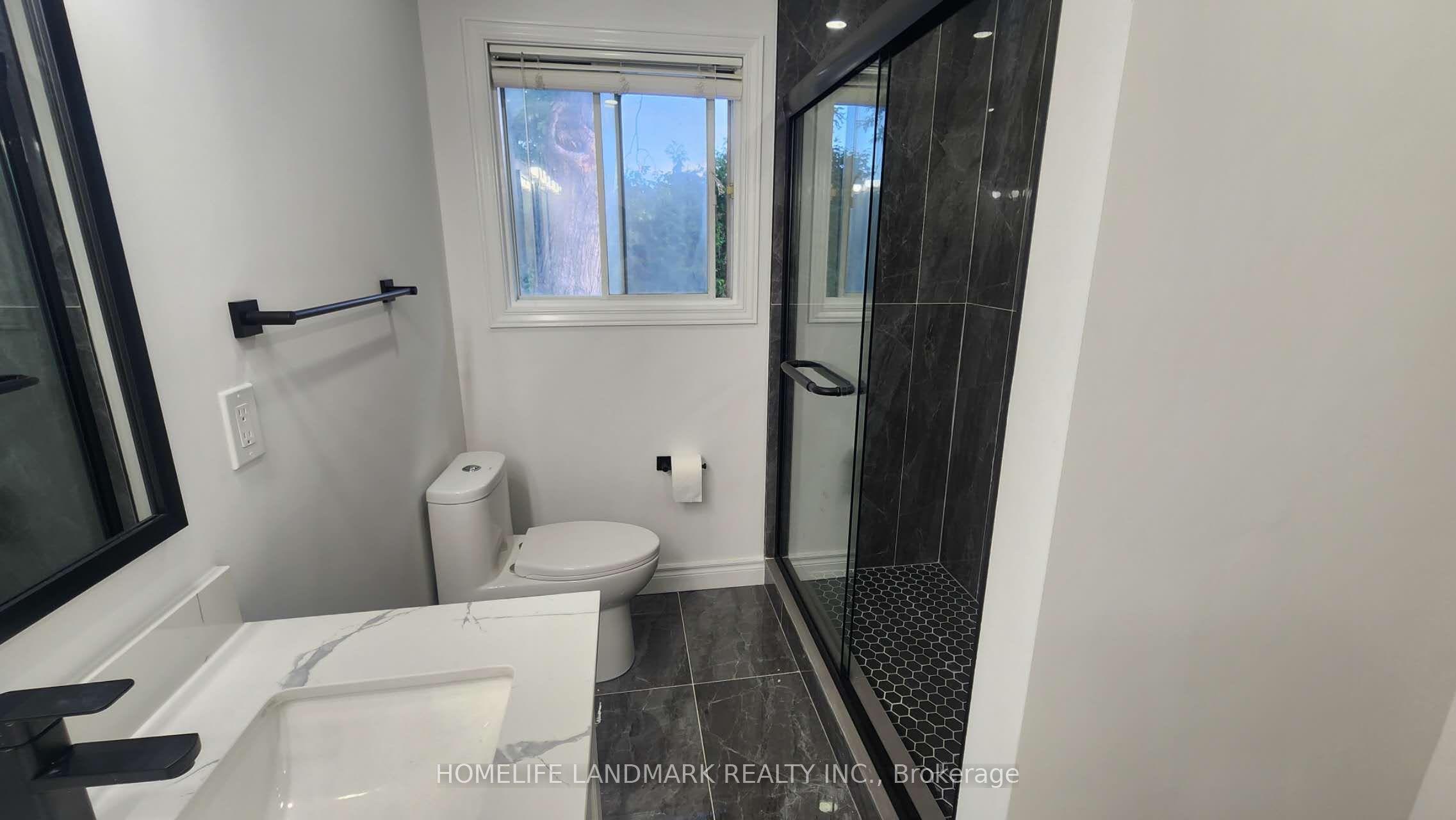 42 Cartier Crescent Property Photo 20
